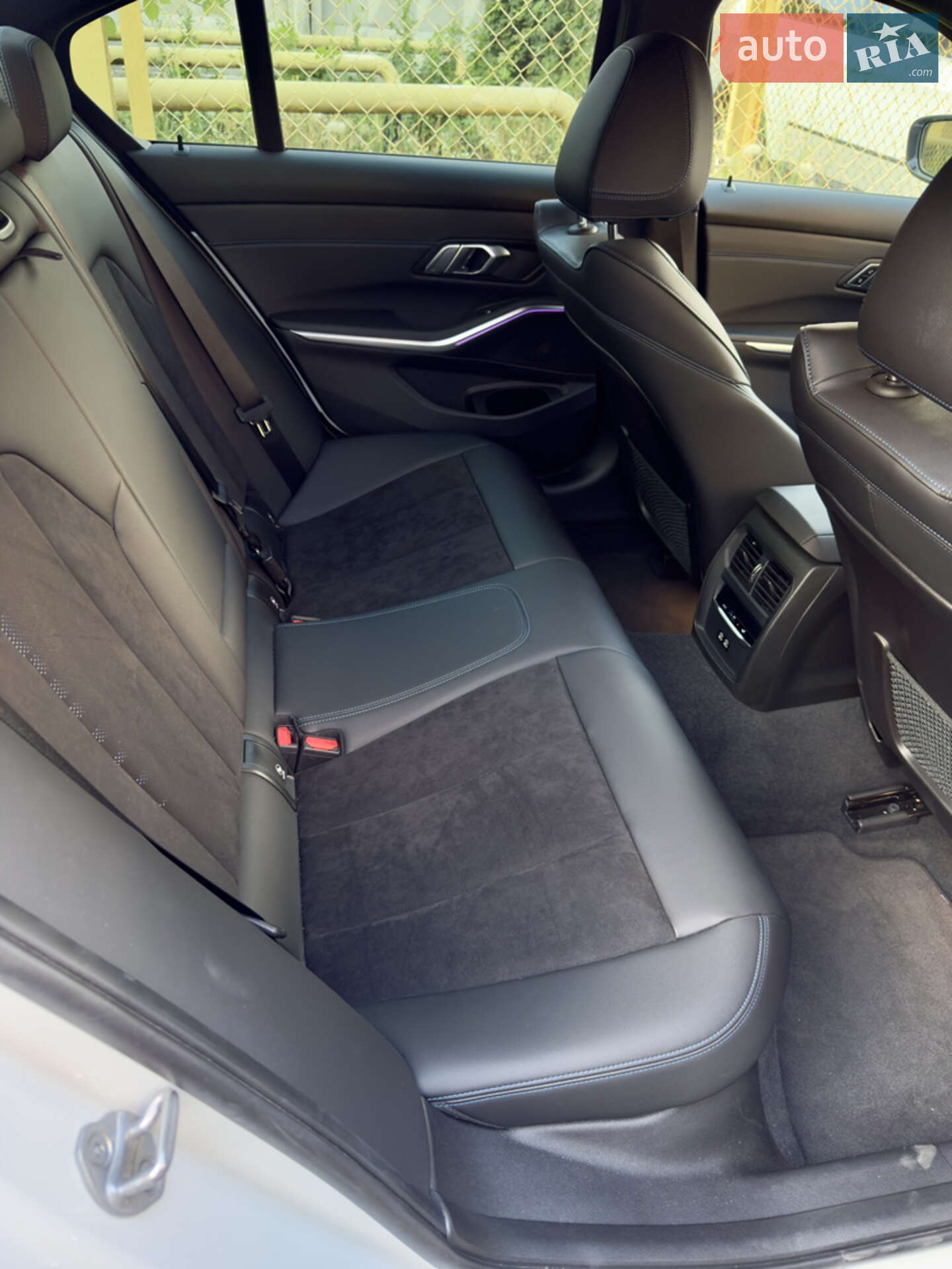 BMW 3 Series 2022 VIN WBA5V780508C54566 фото оголошення 4 з 4