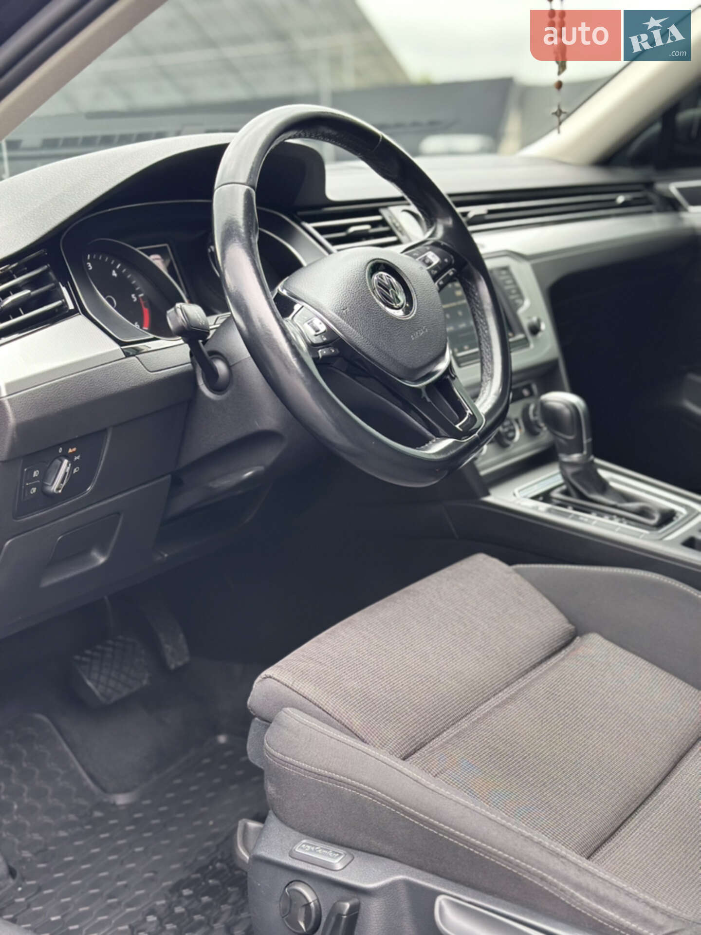 Volkswagen Passat 2016 VIN WVWZZZ3CZHP018766 фото оголошення 3 з 9