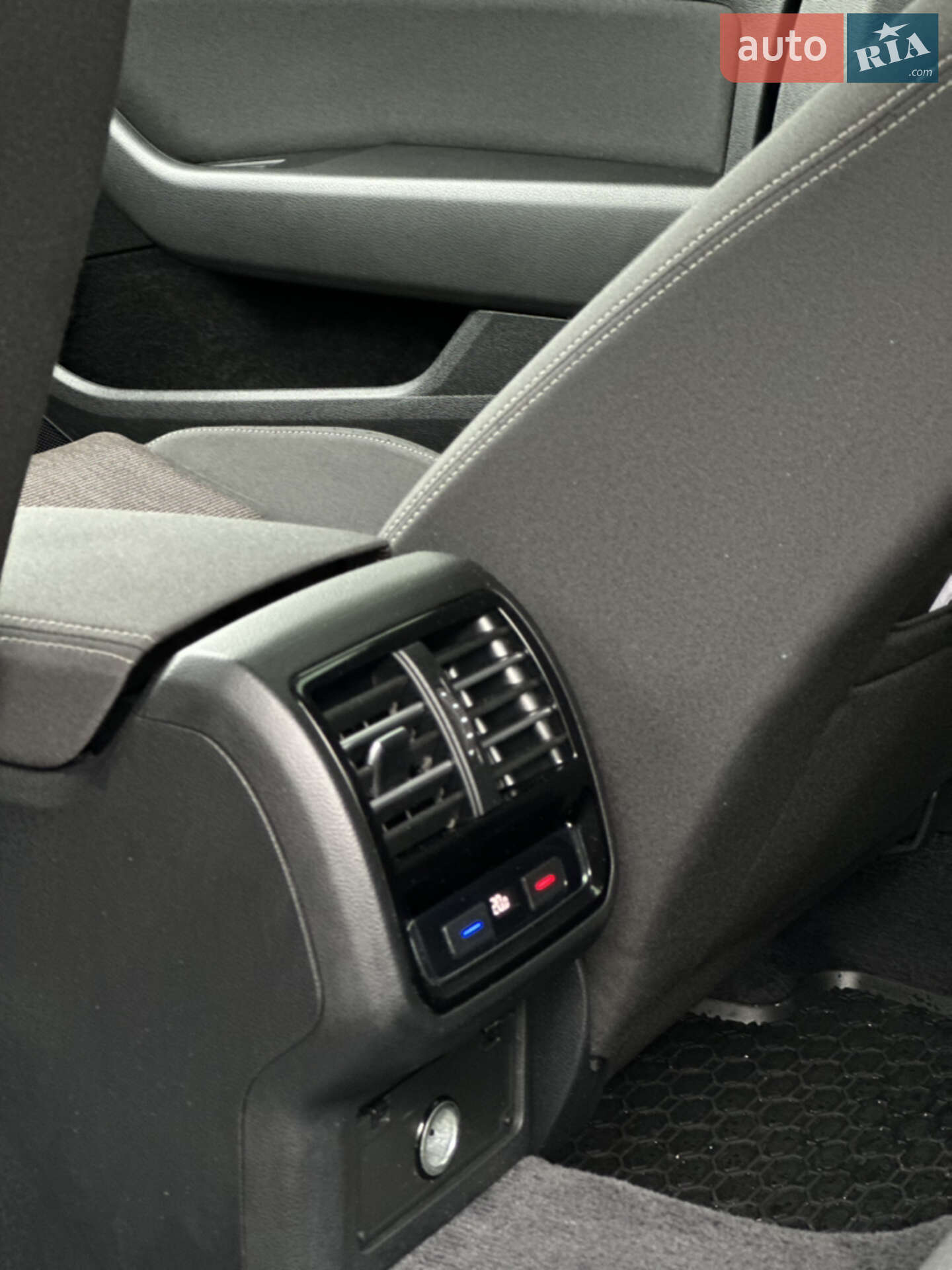Volkswagen Passat 2016 VIN WVWZZZ3CZHP018766 фото оголошення 7 з 9