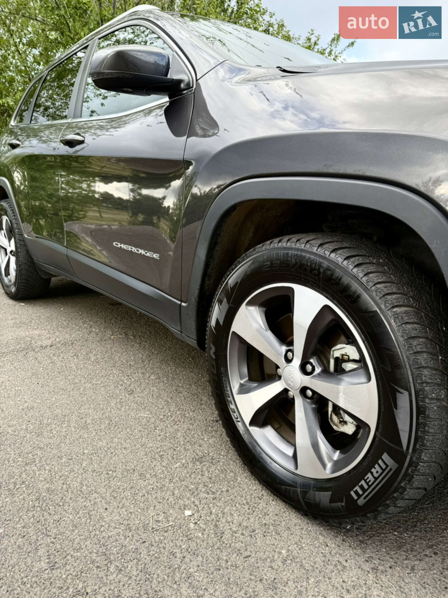 Jeep Cherokee 2020 VIN 1C4PJMDX0MD104898 фото оголошення 6 з 20