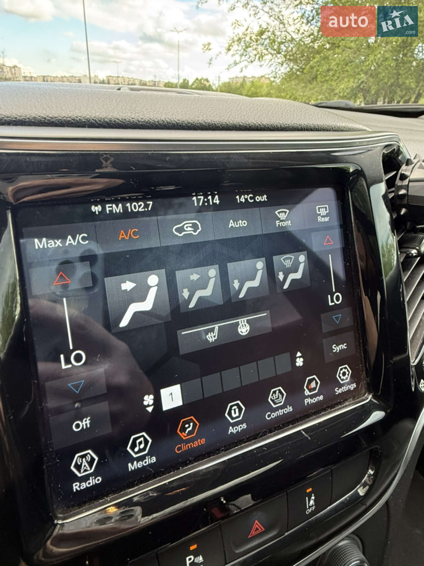 Jeep Cherokee 2020 VIN 1C4PJMDX0MD104898 фото оголошення 19 з 20