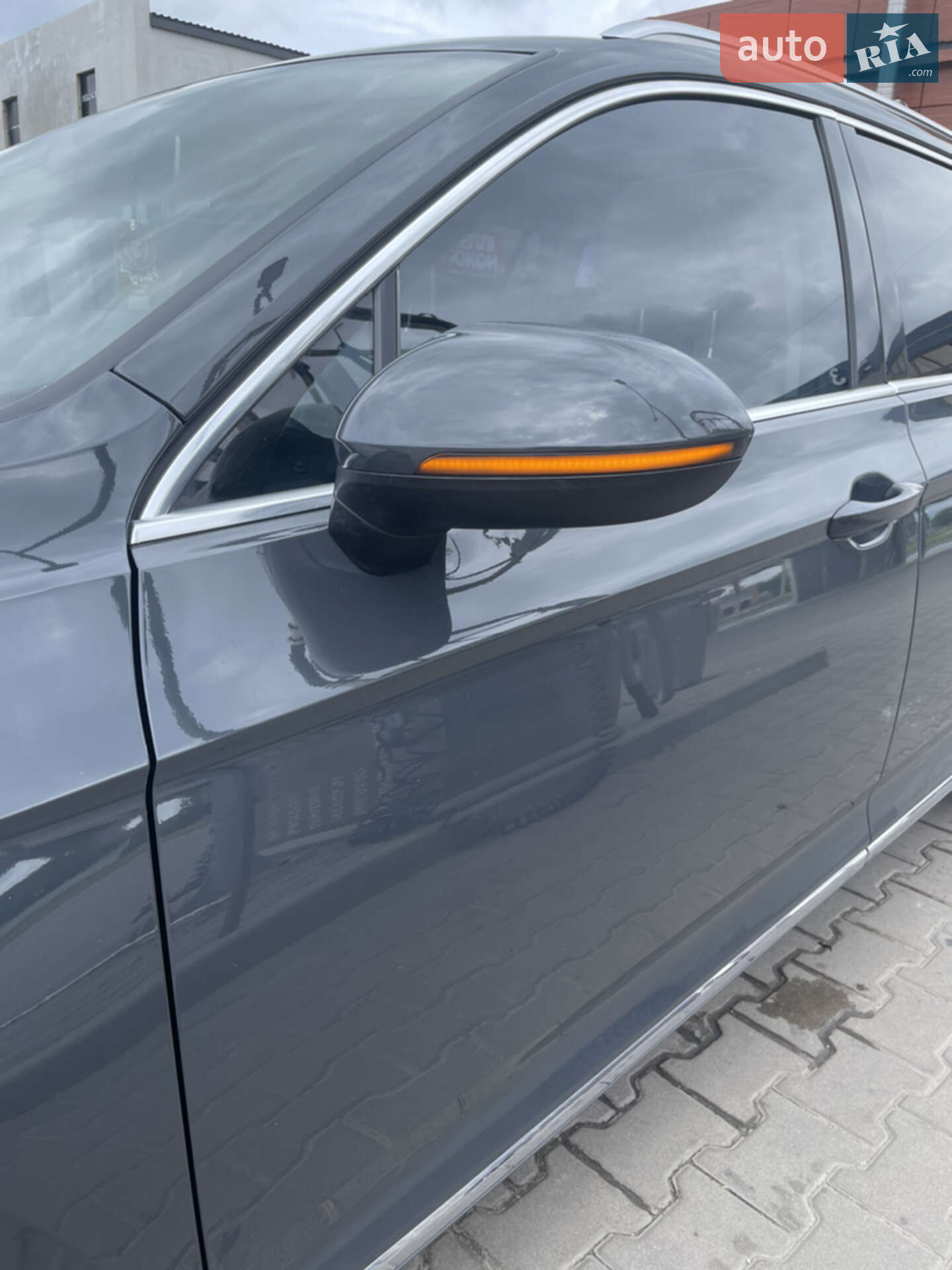 Volkswagen Passat 2015 VIN WVWZZZ3CZGP009050 фото оголошення 2 з 113