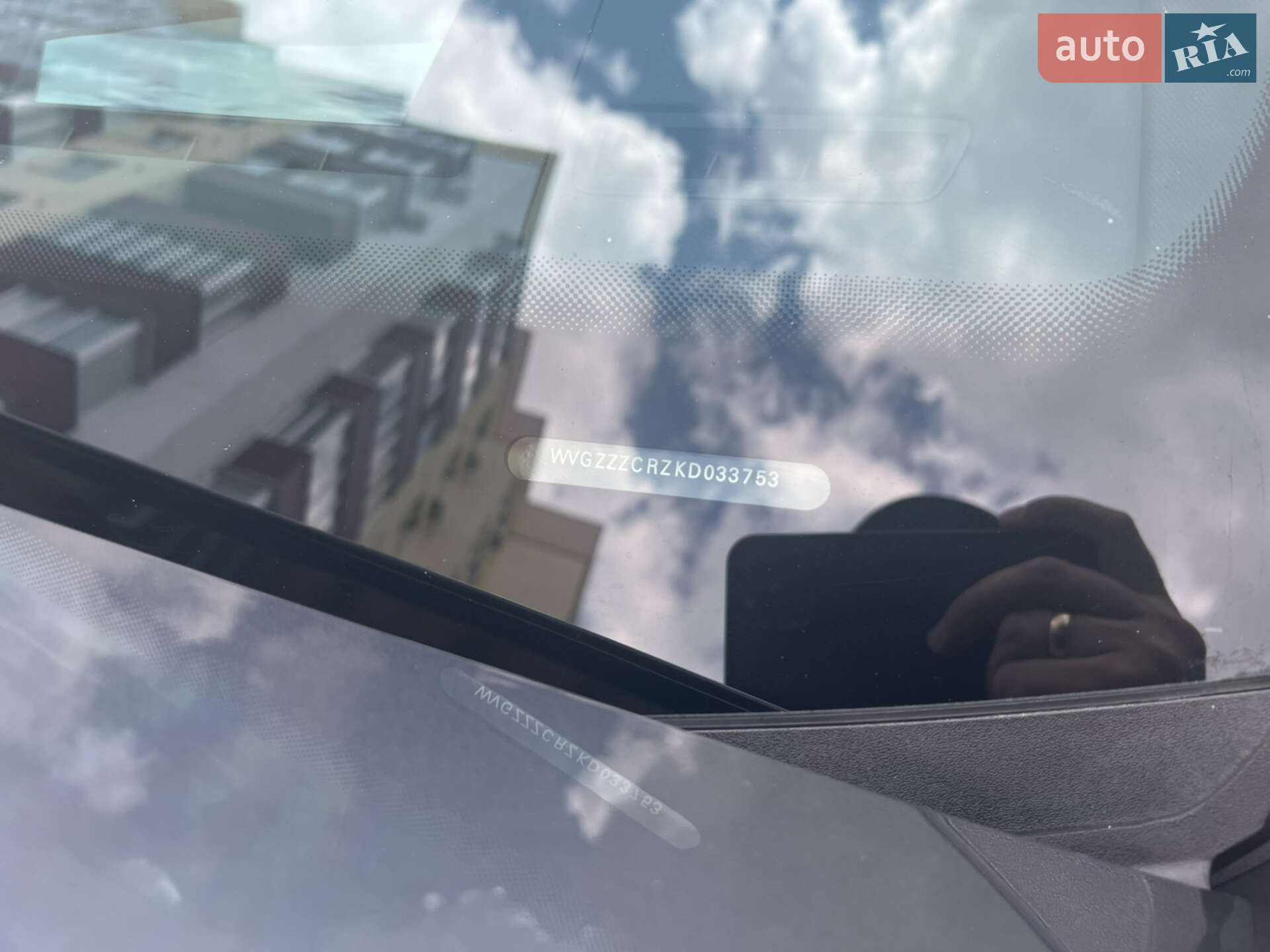 Volkswagen Touareg 2019 VIN WVGZZZCRZKD033753 фото оголошення 3 з 19