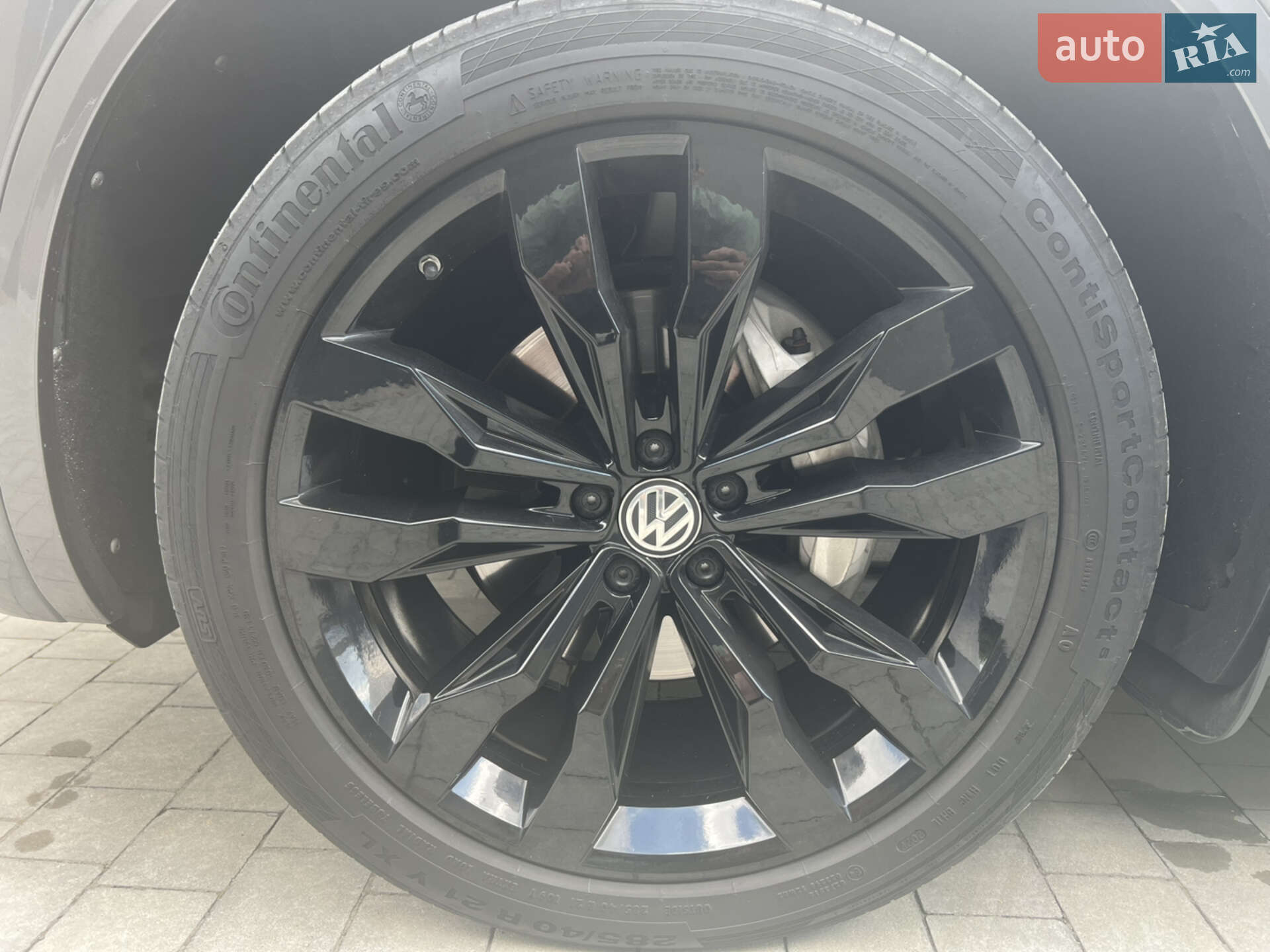 Volkswagen Touareg 2019 VIN WVGZZZCRZKD033753 фото оголошення 7 з 19