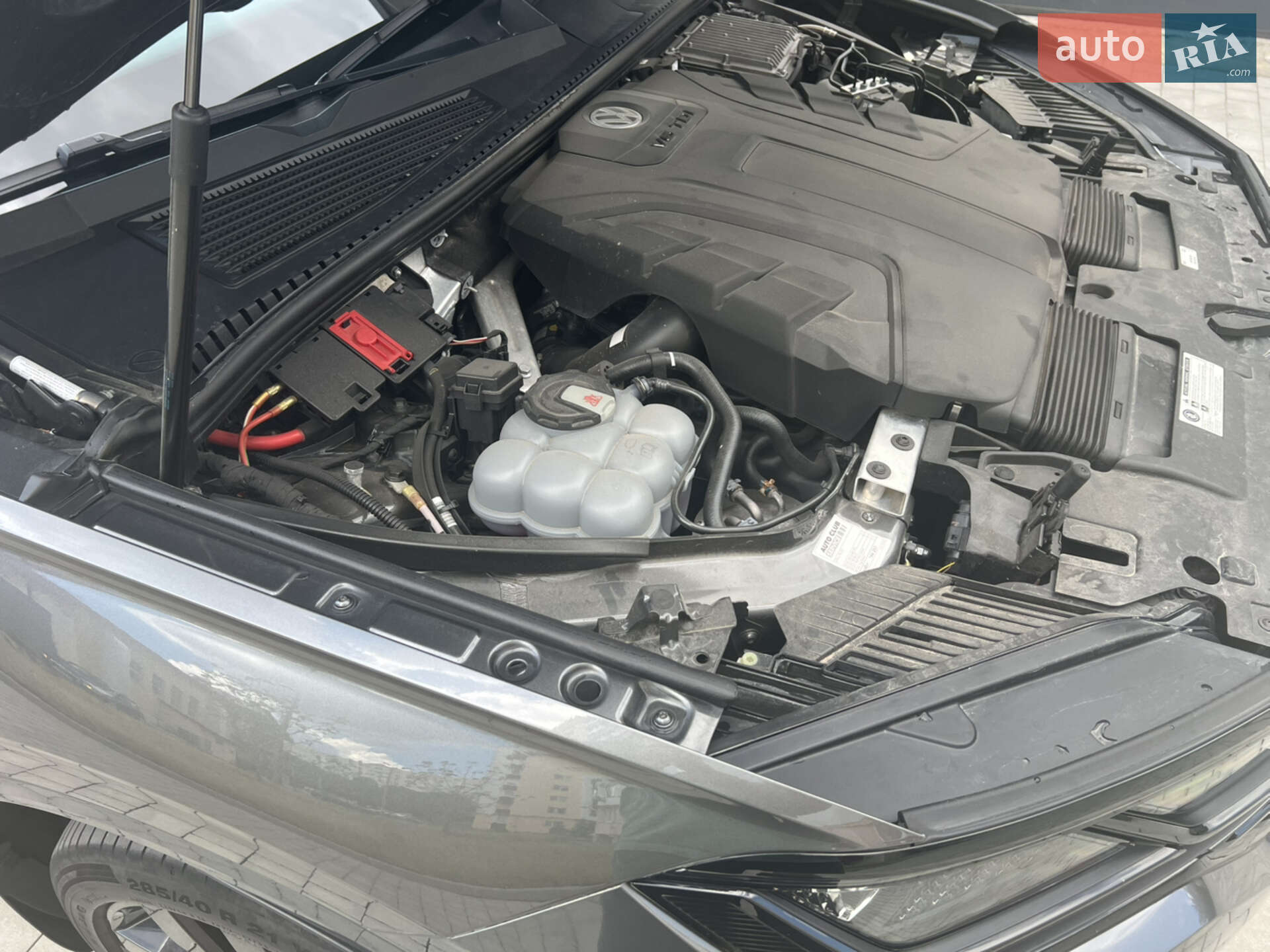 Volkswagen Touareg 2019 VIN WVGZZZCRZKD033753 фото оголошення 5 з 19