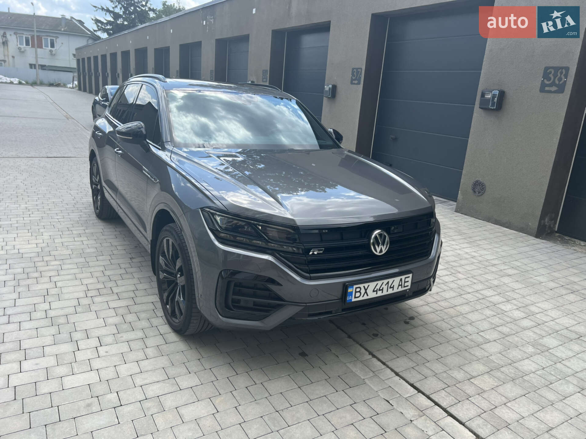Volkswagen Touareg 2019 VIN WVGZZZCRZKD033753 фото оголошення 15 з 19