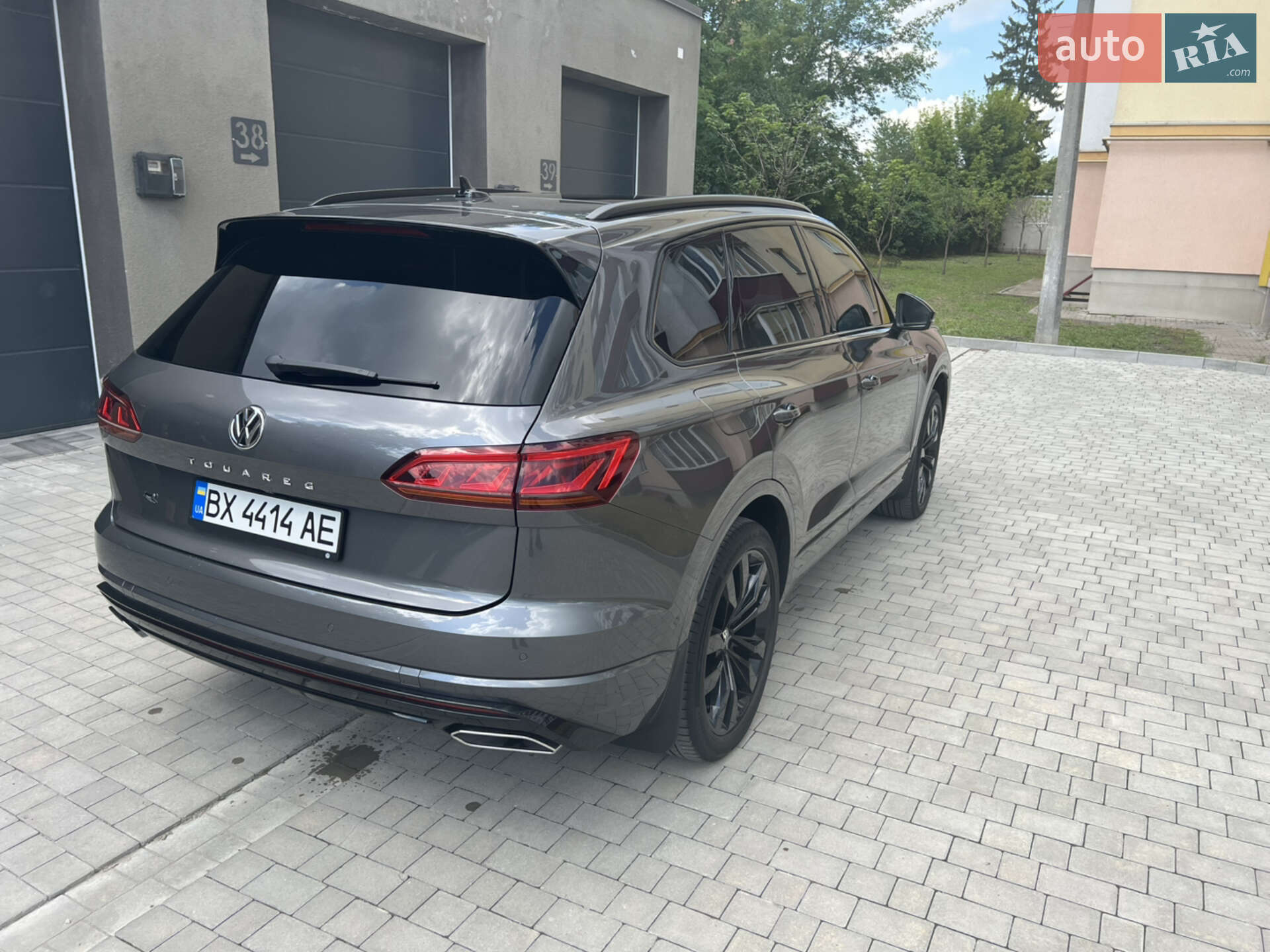 Volkswagen Touareg 2019 VIN WVGZZZCRZKD033753 фото оголошення 17 з 19