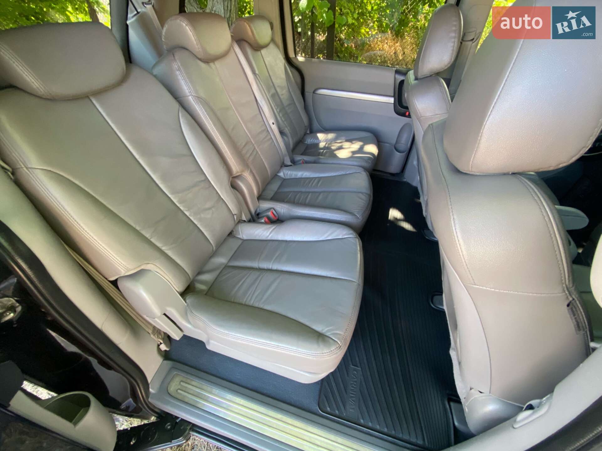 Kia Carnival 2011 VIN KNAMH816BB6418078 фото оголошення 3 з 16