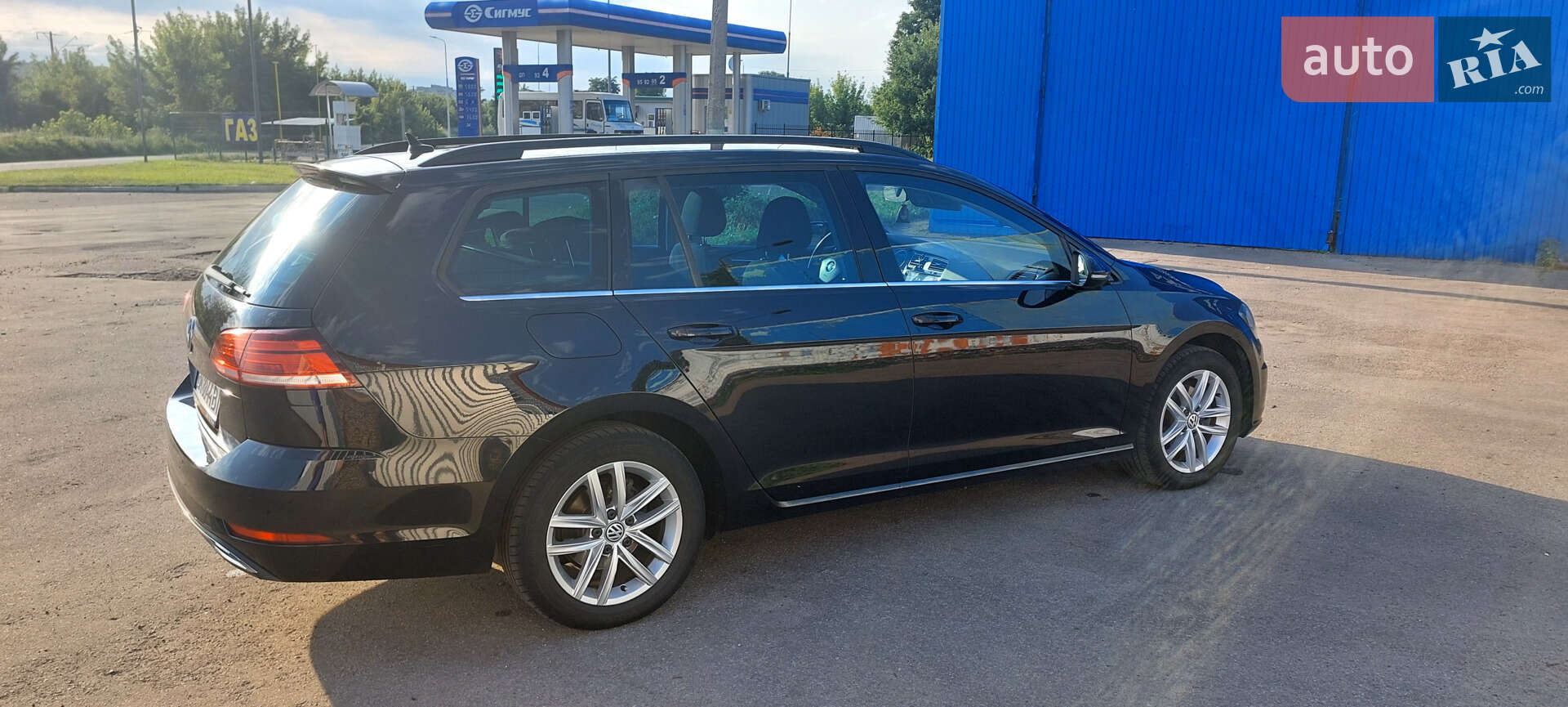 Volkswagen Golf 2017 VIN WVWZZZAUZJP557093 фото оголошення 9 з 40