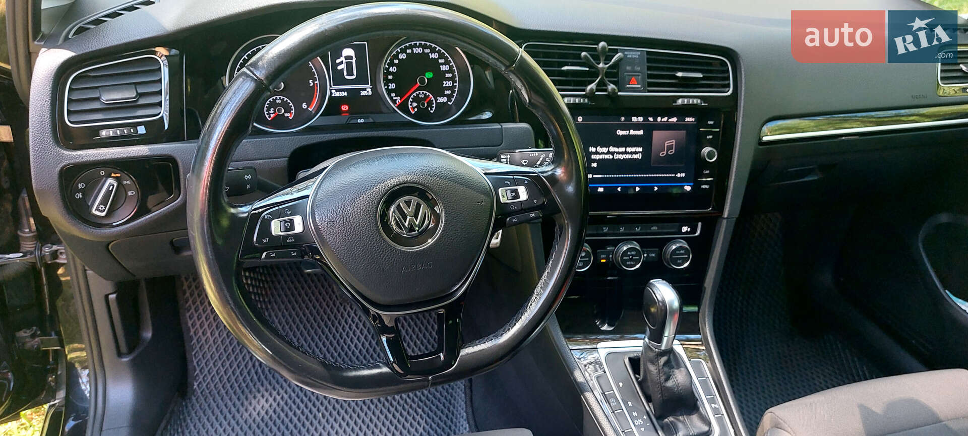 Volkswagen Golf 2017 VIN WVWZZZAUZJP557093 фото оголошення 26 з 40