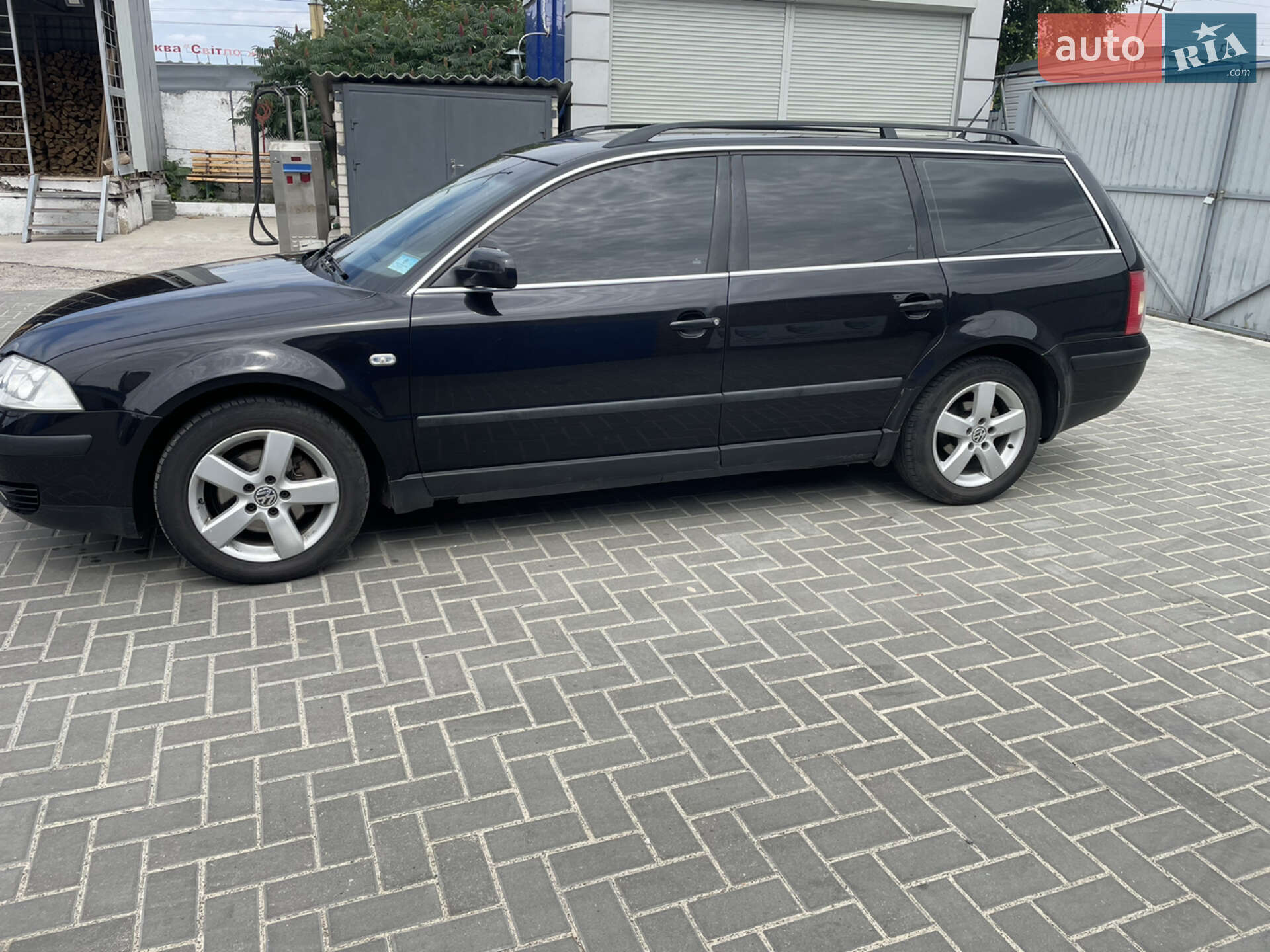 Volkswagen Passat 2002 VIN WVWZZZ3BZ2E375449 фото оголошення 2 з 19