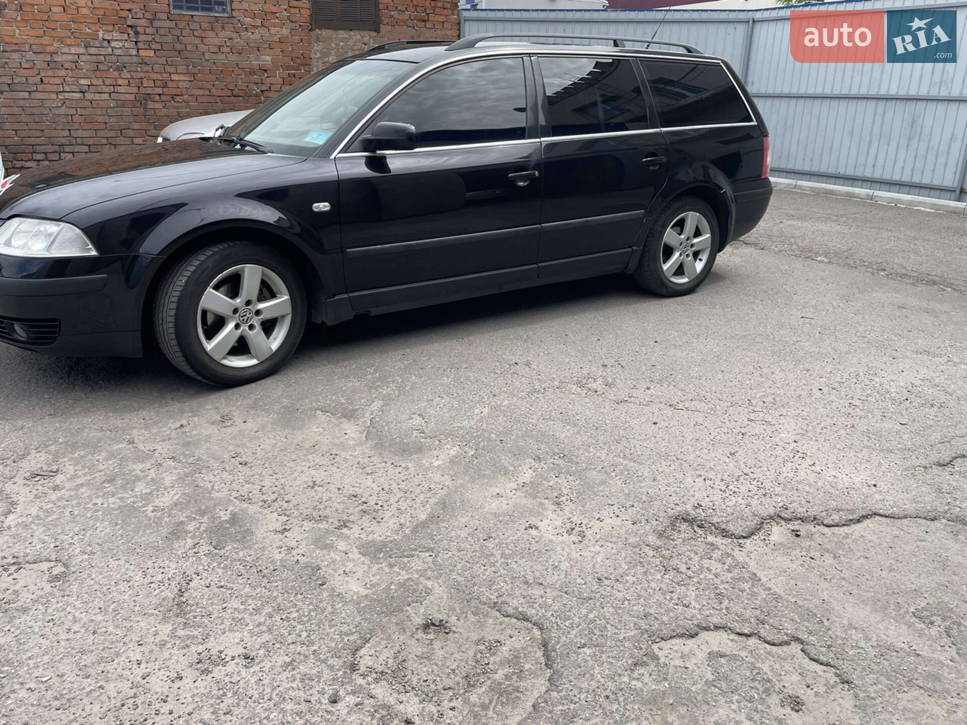 Volkswagen Passat 2002 VIN WVWZZZ3BZ2E375449 фото оголошення 7 з 19