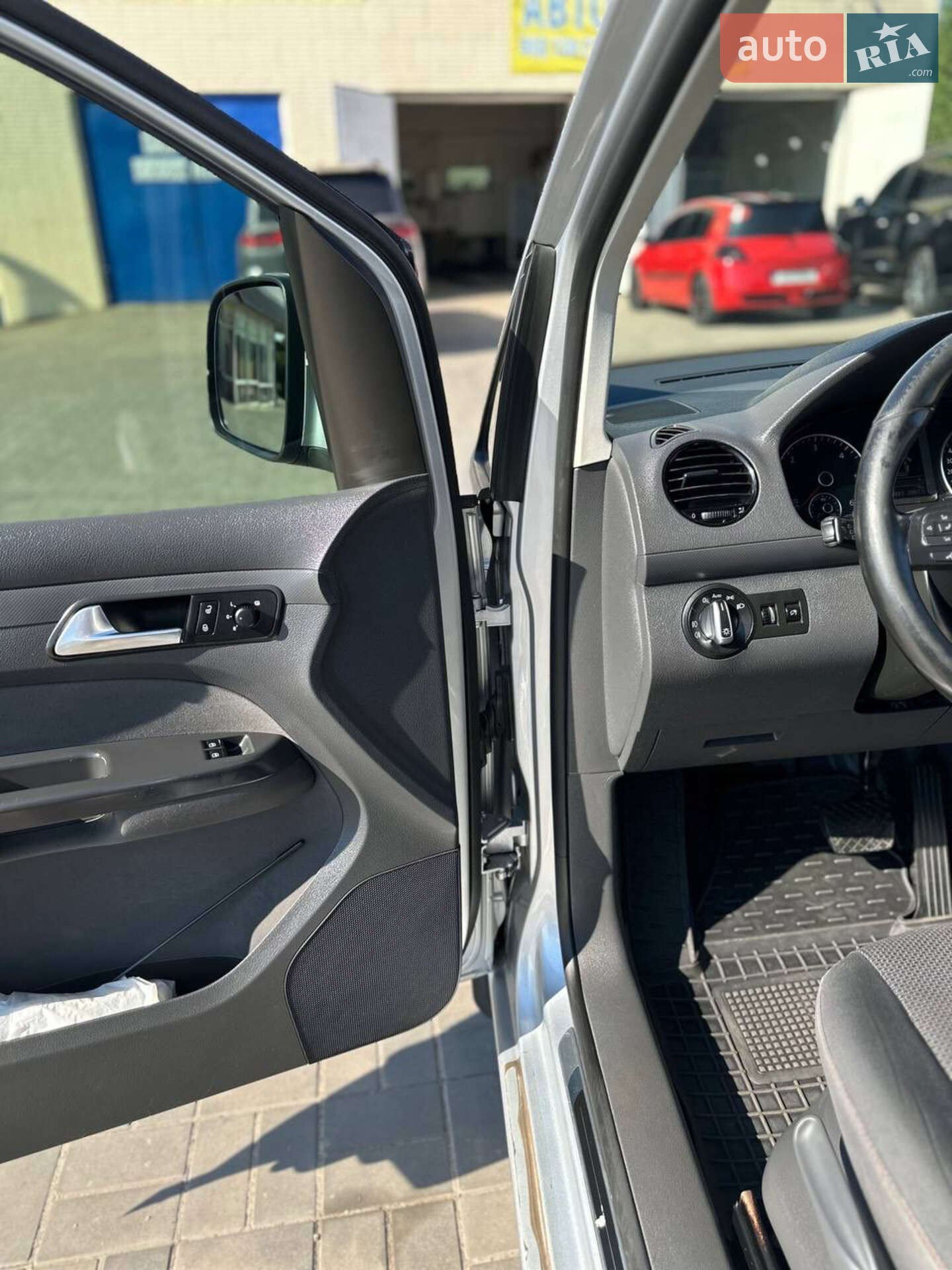Volkswagen Caddy 2013 VIN WV2ZZZ2KZEX021365 фото оголошення 10 з 53