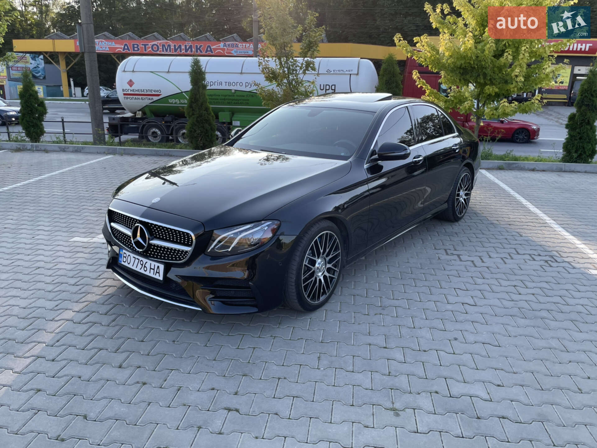 Mercedes-Benz E-Class 2016 VIN WDDZF4KB0HA113177 фото оголошення 3 з 14