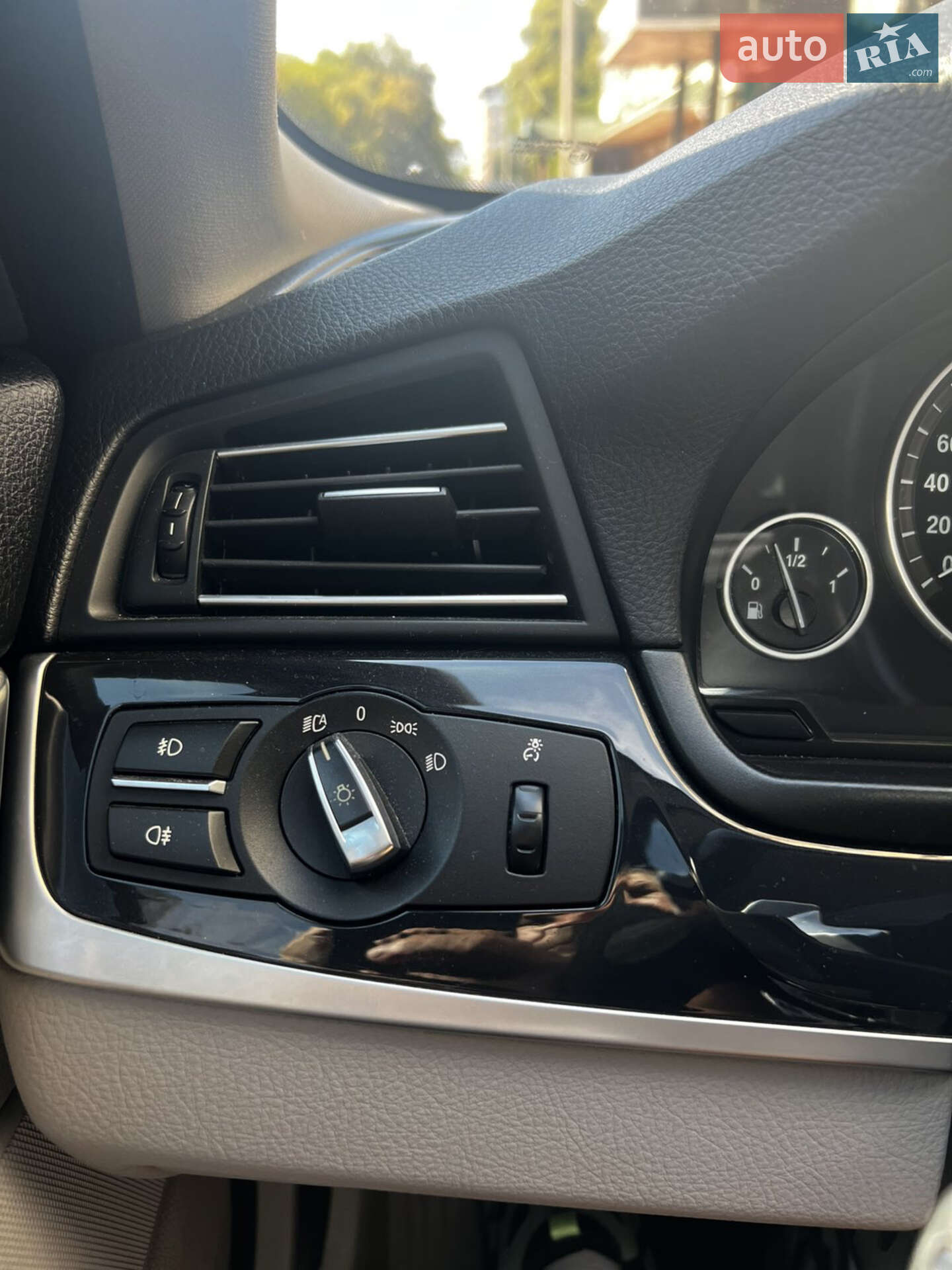 BMW 5 Series 2011 VIN WBAXG11050DW29404 фото оголошення 9 з 35