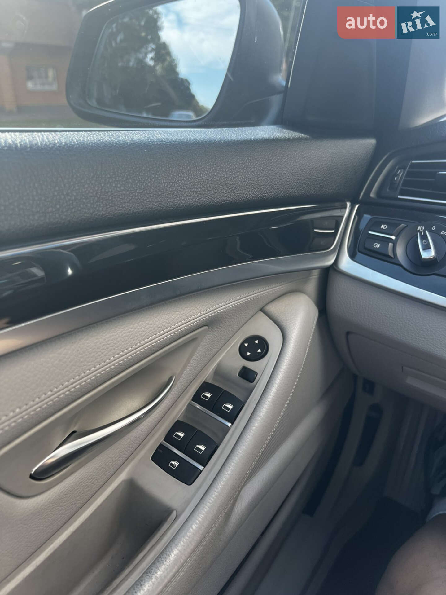 BMW 5 Series 2011 VIN WBAXG11050DW29404 фото оголошення 10 з 35