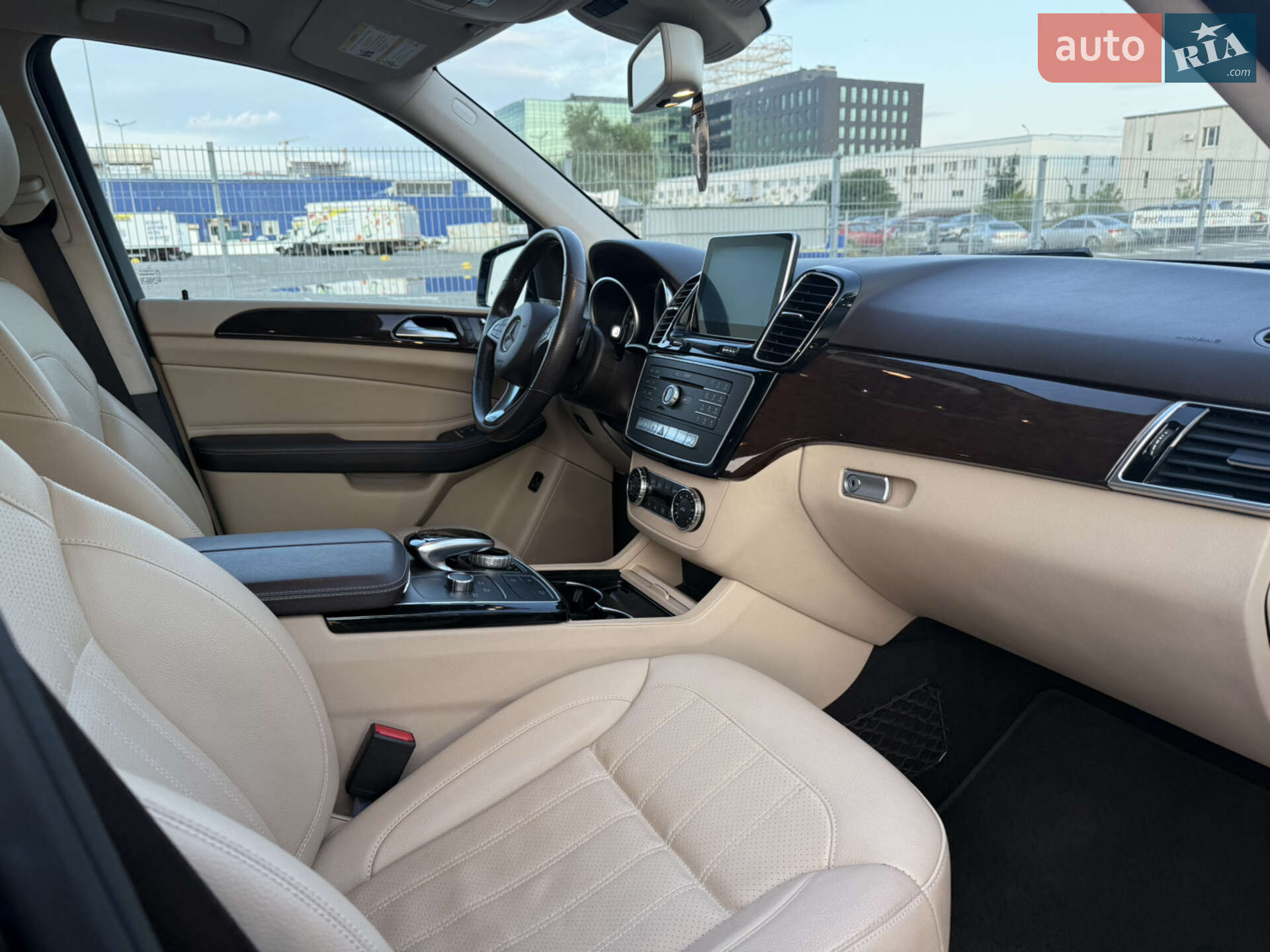Mercedes-Benz GLE-Class 2015 VIN 4JGDA5HB3GA682115 фото оголошення 10 з 73