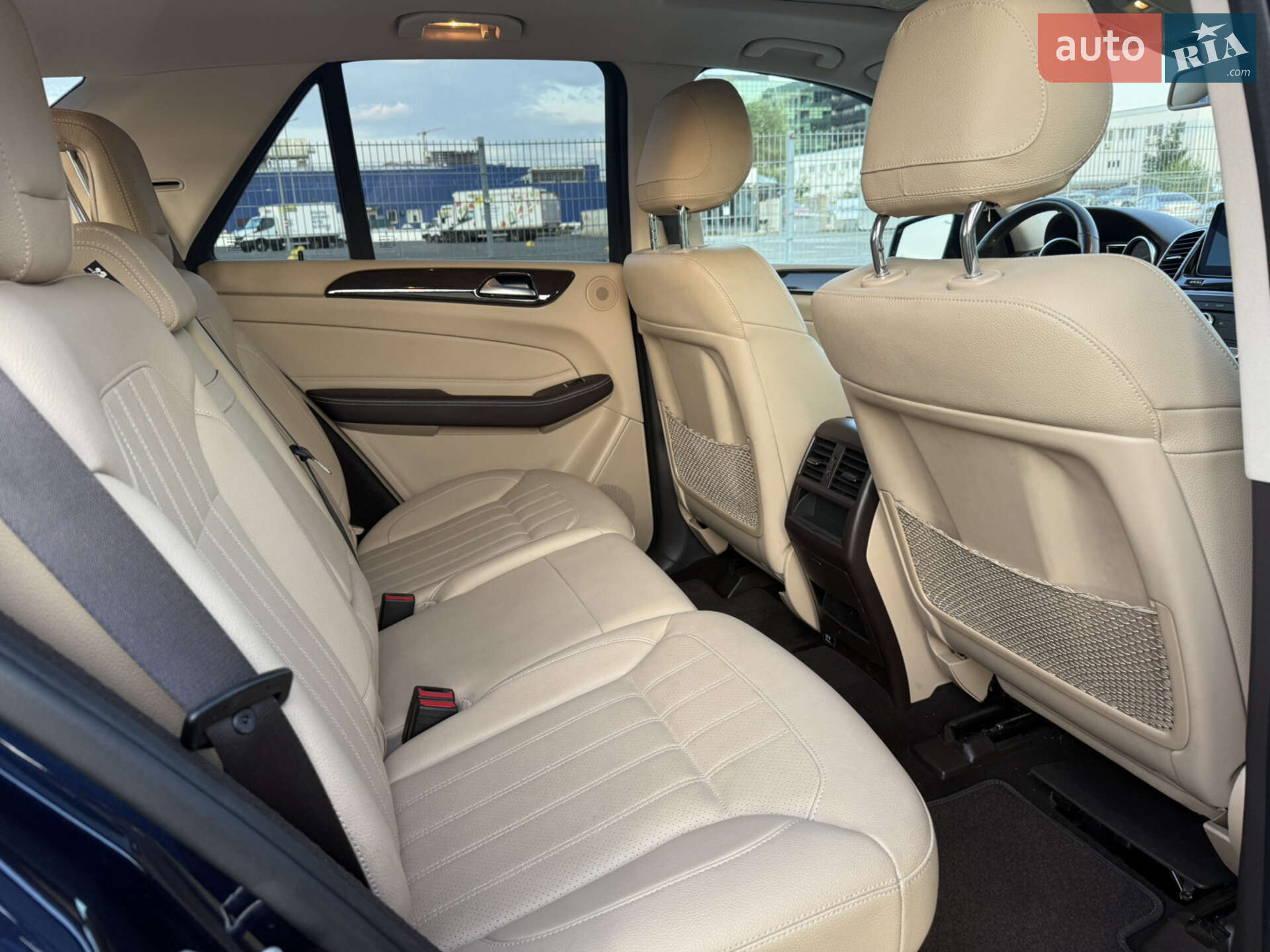Mercedes-Benz GLE-Class 2015 VIN 4JGDA5HB3GA682115 фото оголошення 12 з 73