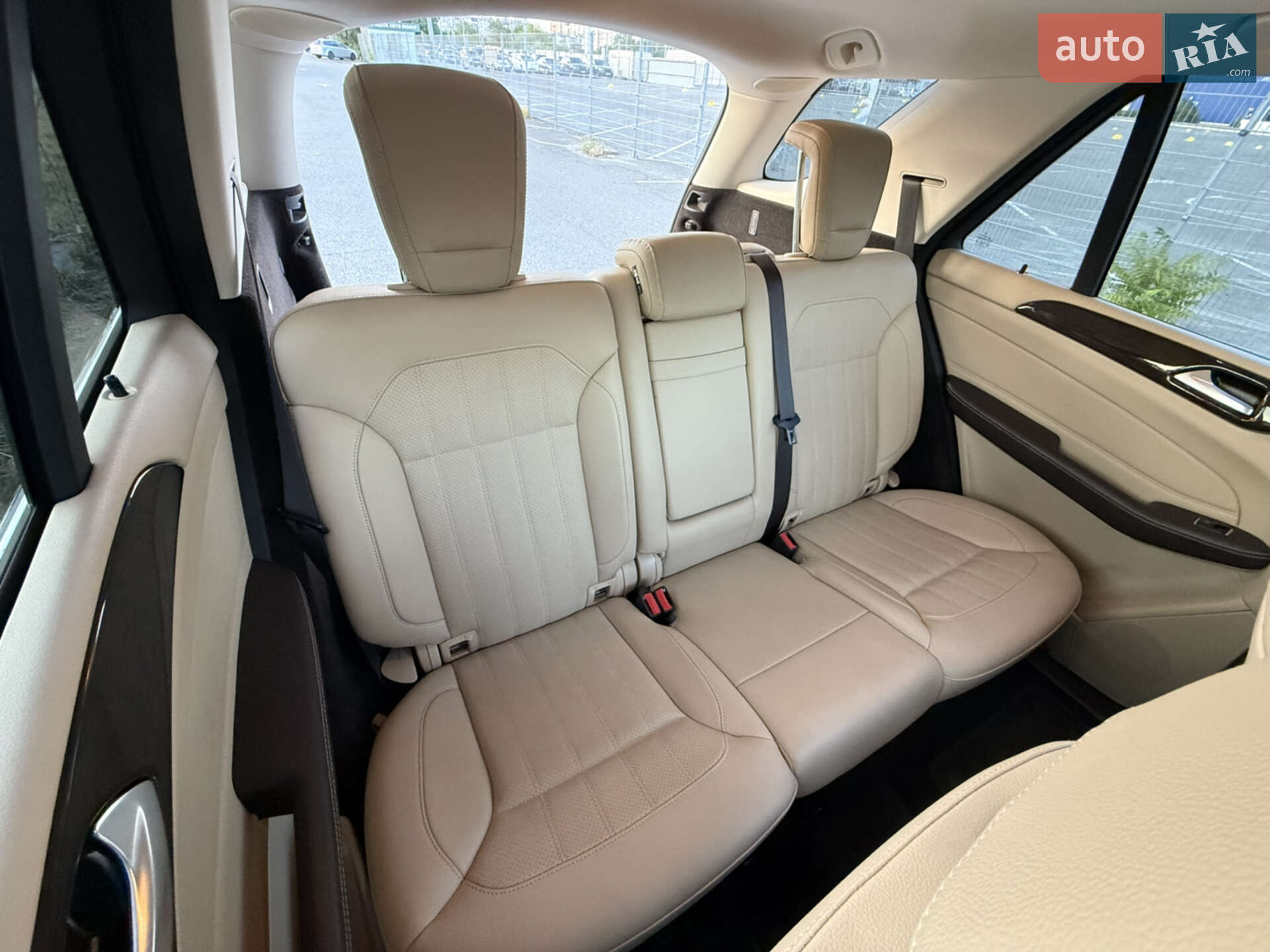 Mercedes-Benz GLE-Class 2015 VIN 4JGDA5HB3GA682115 фото оголошення 15 з 73