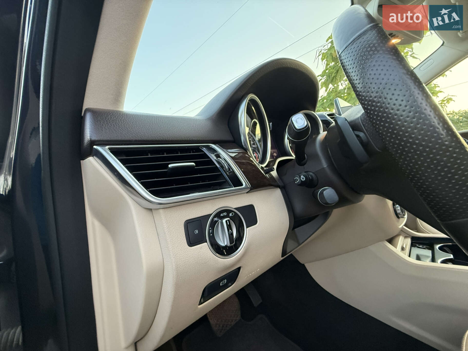 Mercedes-Benz GLE-Class 2015 VIN 4JGDA5HB3GA682115 фото оголошення 20 з 73