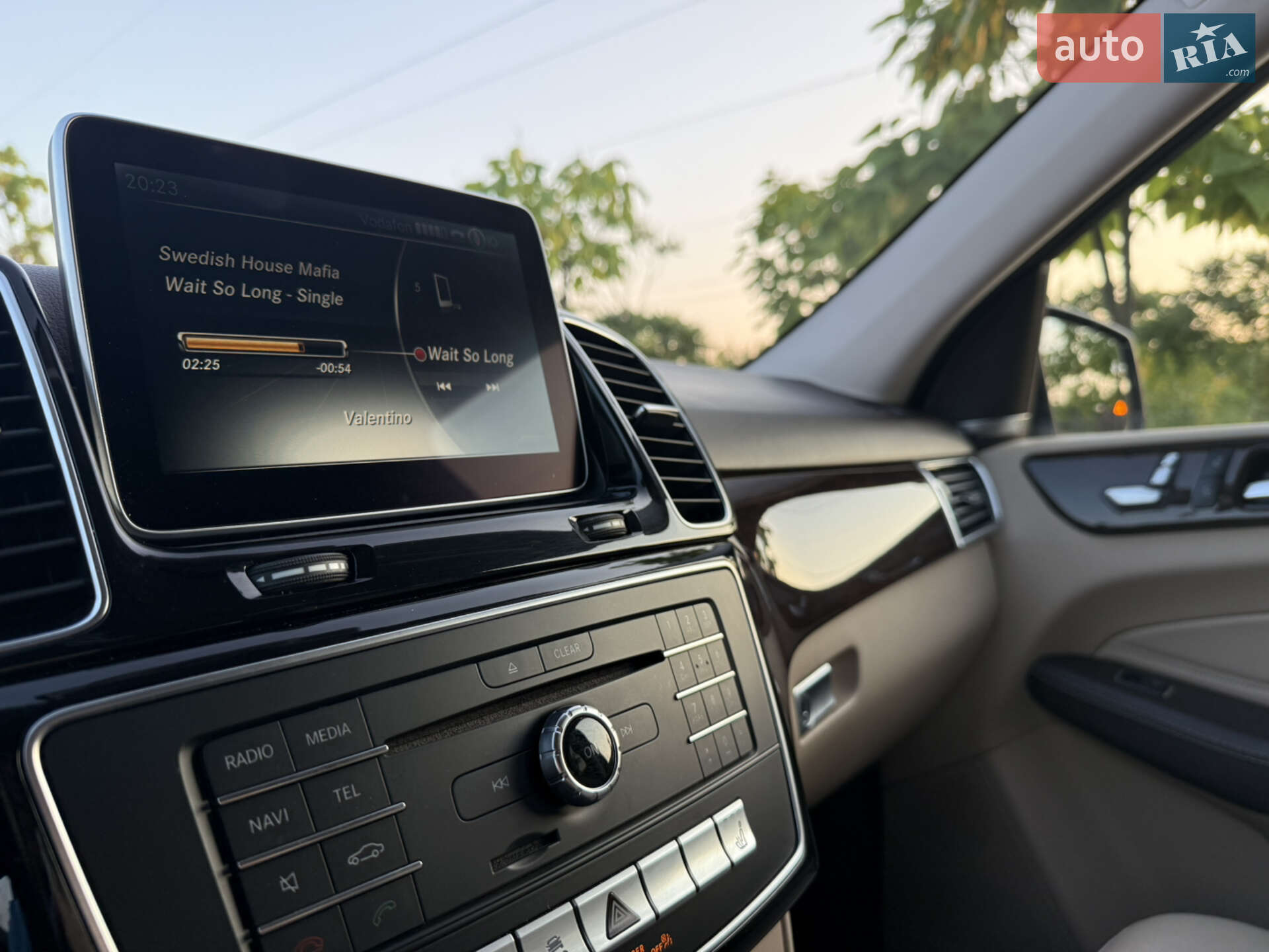 Mercedes-Benz GLE-Class 2015 VIN 4JGDA5HB3GA682115 фото оголошення 24 з 73