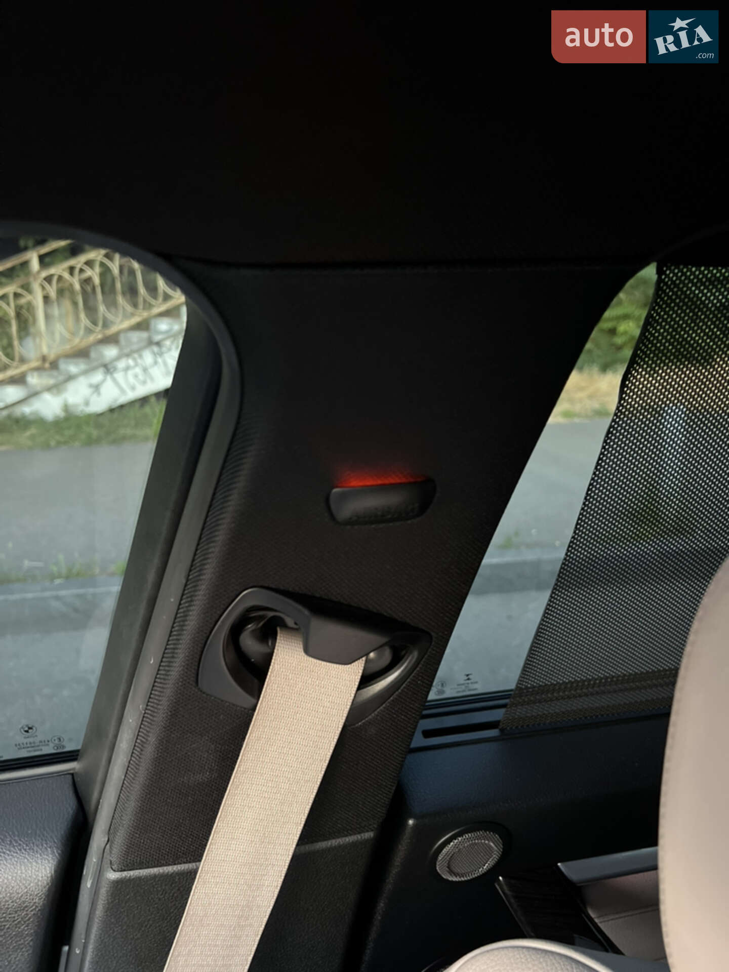 BMW 3 Series 2016 VIN WBA8E1C50GK479520 фото оголошення 13 з 28