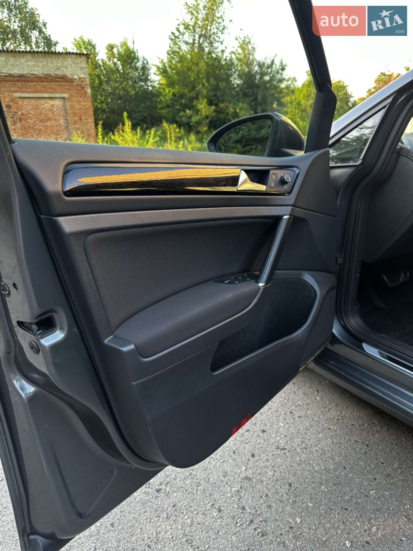 Volkswagen Golf 2017 VIN WVWZZZAUZJP511420 фото оголошення 9 з 24