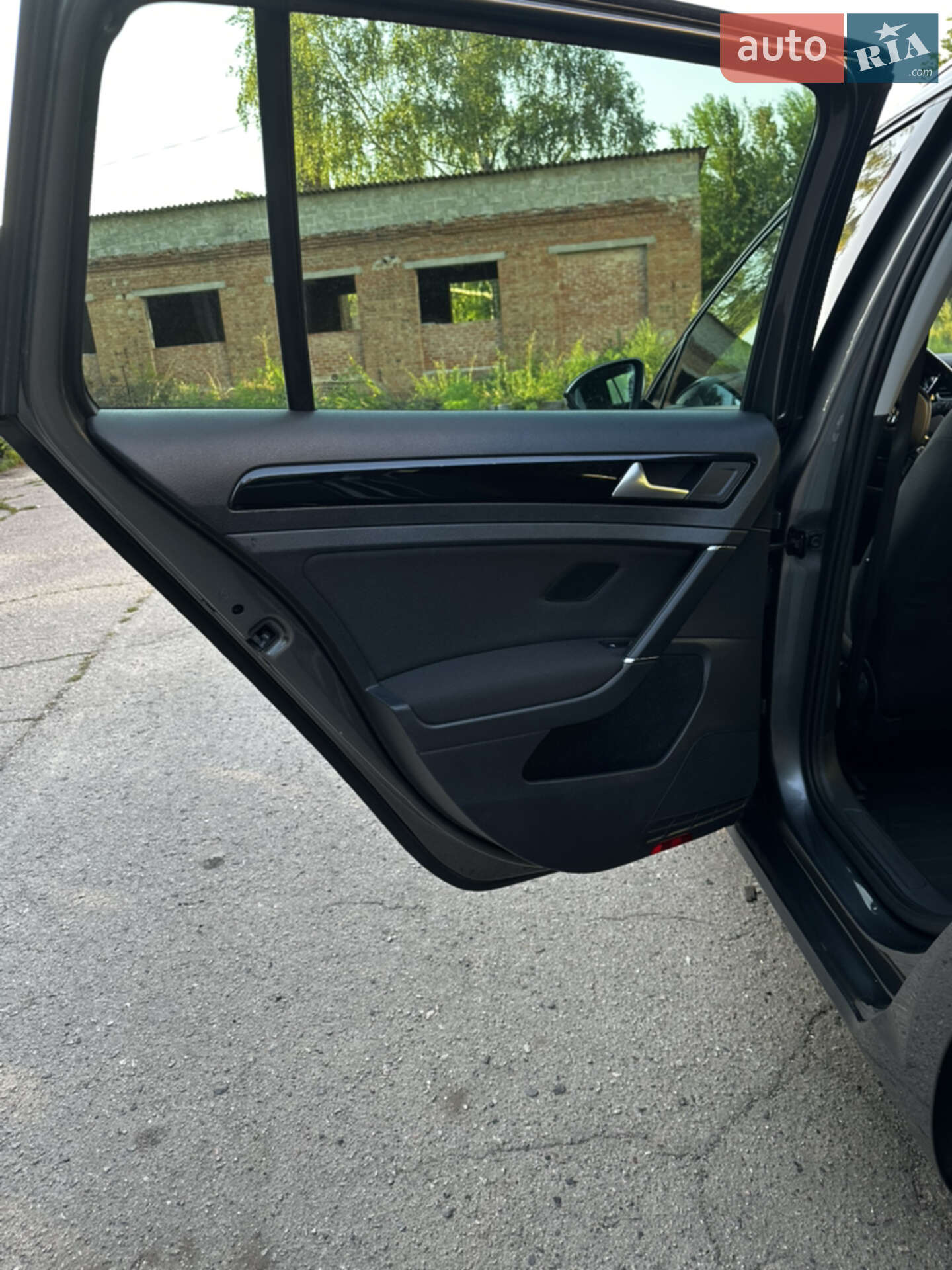 Volkswagen Golf 2017 VIN WVWZZZAUZJP511420 фото оголошення 15 з 24