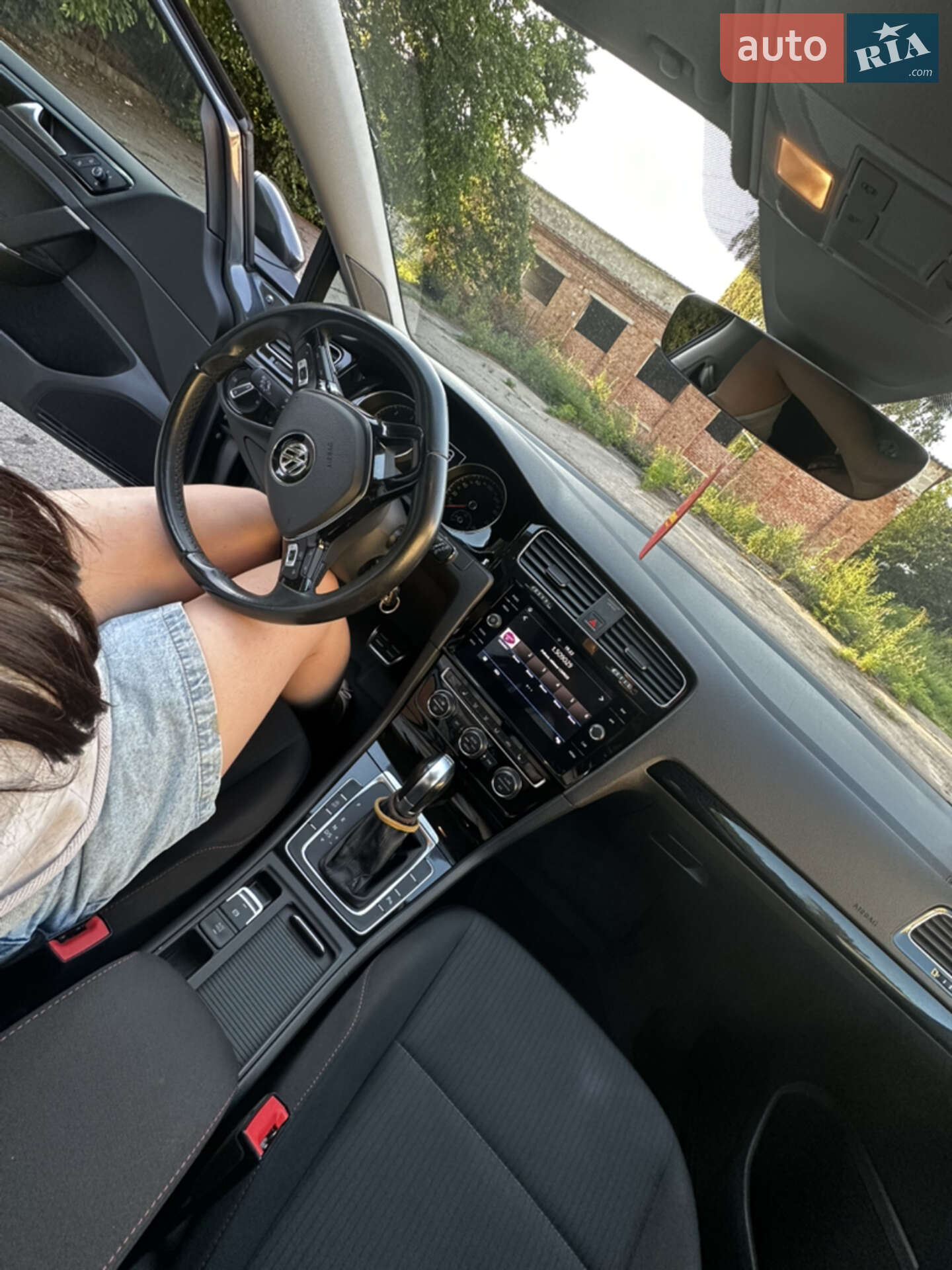 Volkswagen Golf 2017 VIN WVWZZZAUZJP511420 фото оголошення 16 з 24