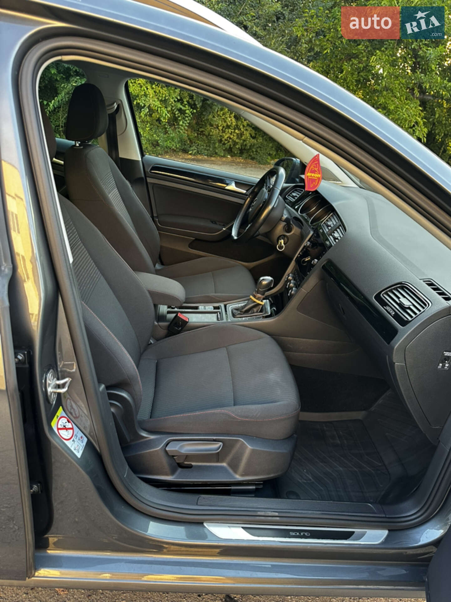 Volkswagen Golf 2017 VIN WVWZZZAUZJP511420 фото оголошення 19 з 24