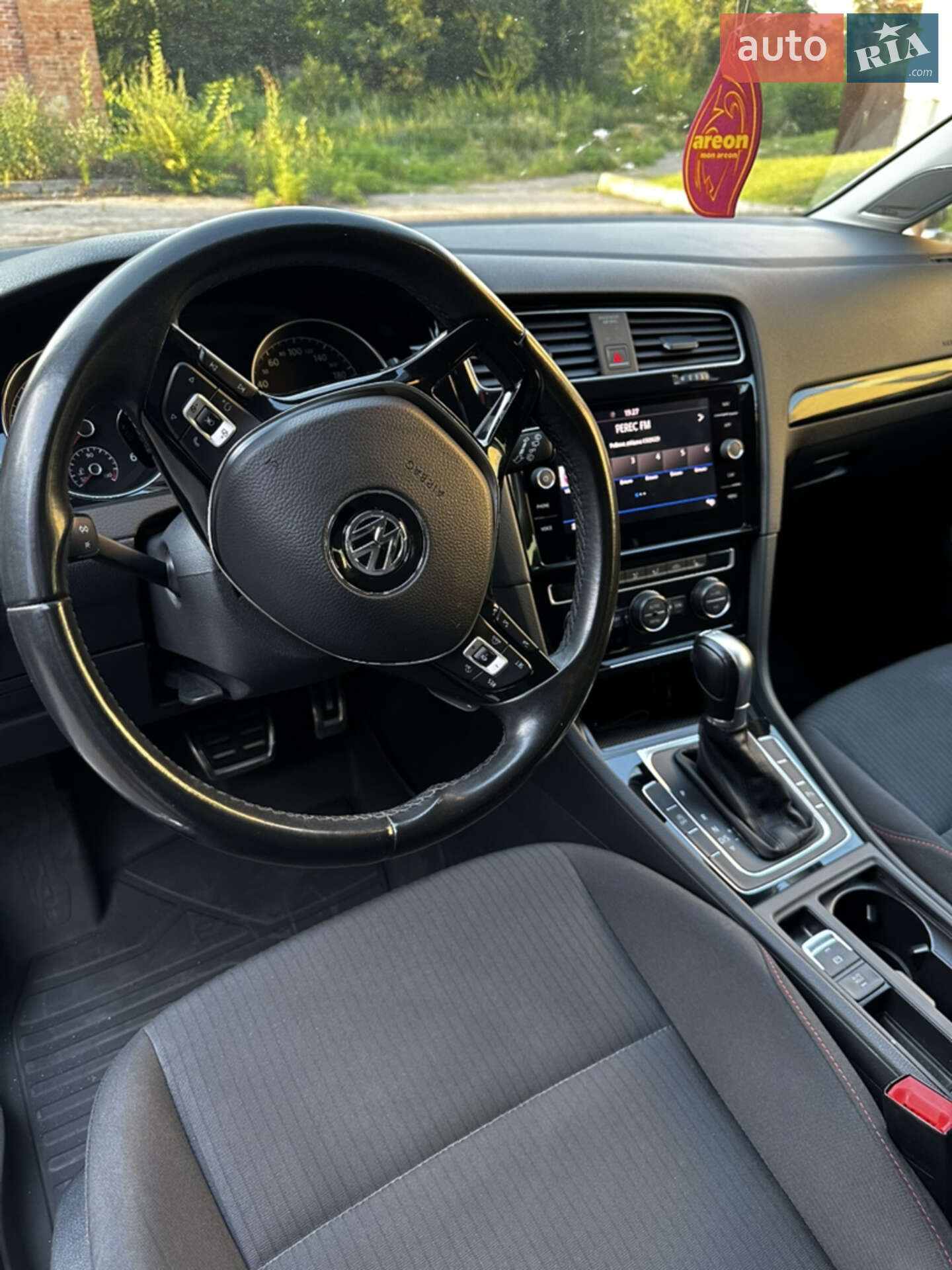 Volkswagen Golf 2017 VIN WVWZZZAUZJP511420 фото оголошення 21 з 24