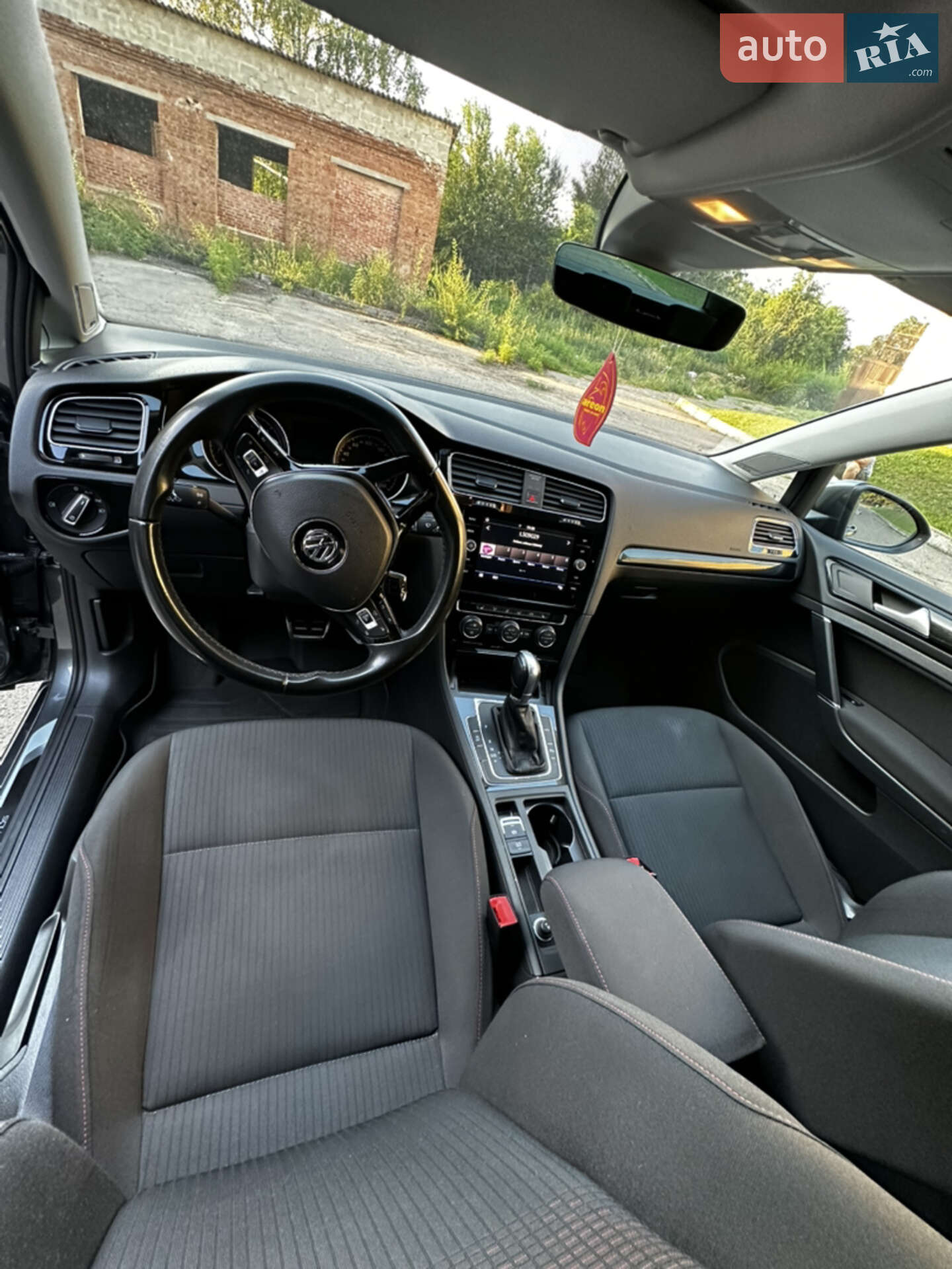 Volkswagen Golf 2017 VIN WVWZZZAUZJP511420 фото оголошення 22 з 24