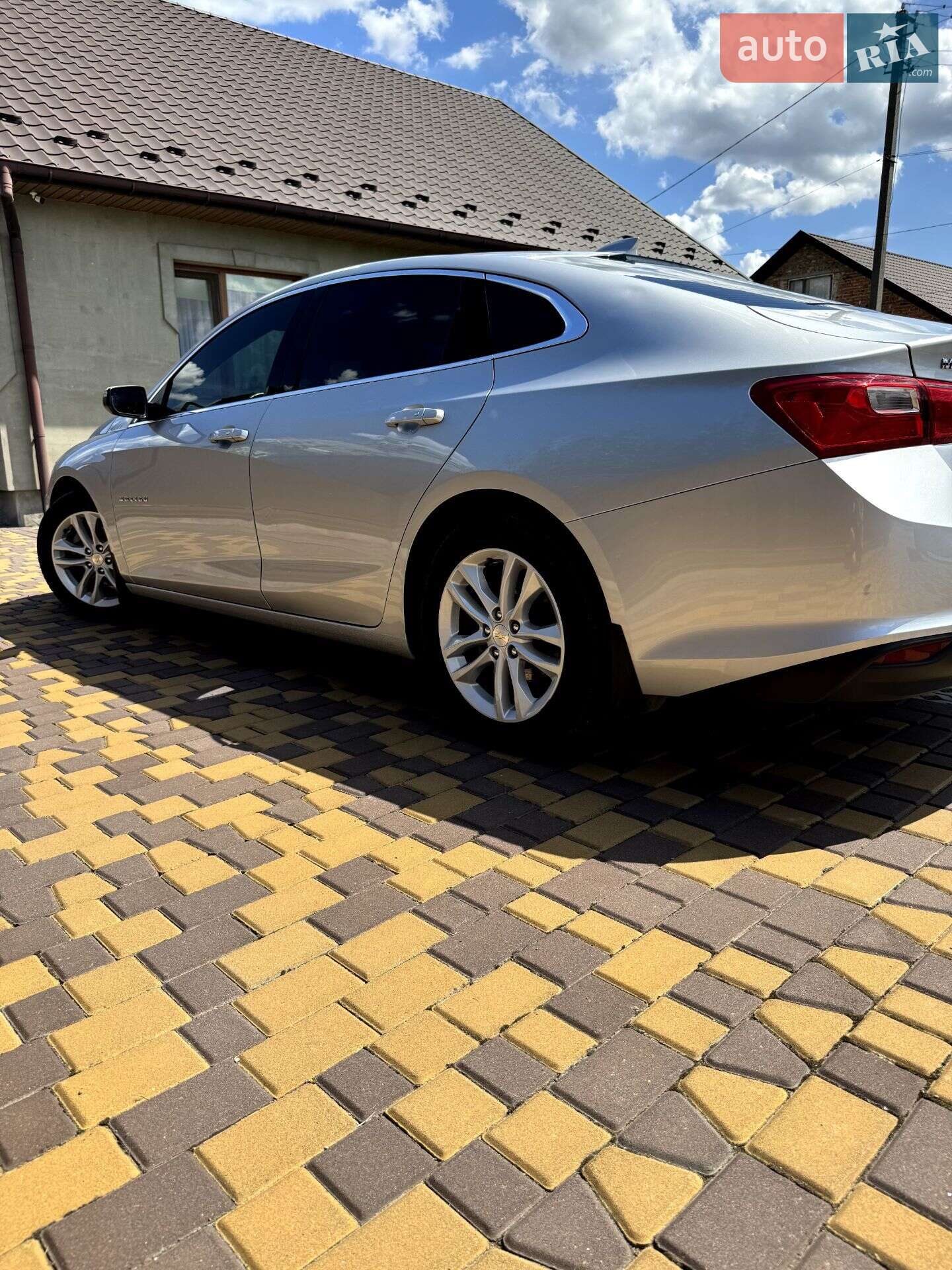 Chevrolet Malibu 2016 VIN 1G1ZJ5SU8HF204872 фото оголошення 4 з 29