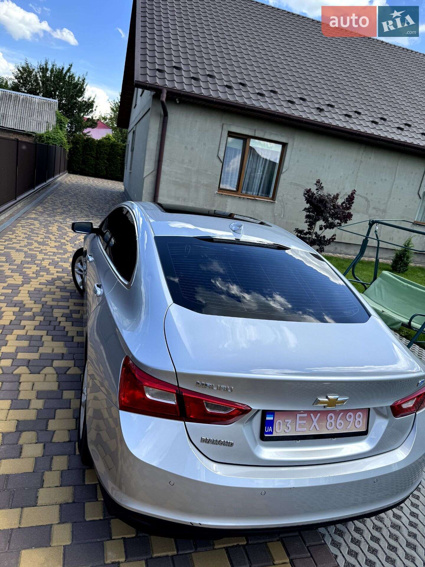 Chevrolet Malibu 2016 VIN 1G1ZJ5SU8HF204872 фото оголошення 8 з 29