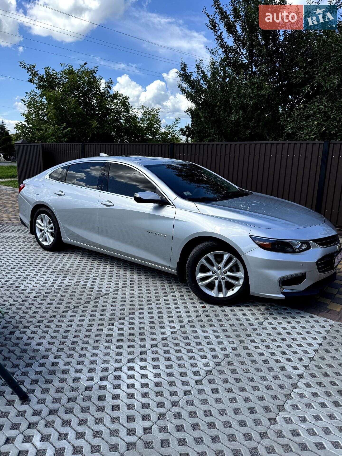 Chevrolet Malibu 2016 VIN 1G1ZJ5SU8HF204872 фото оголошення 2 з 29