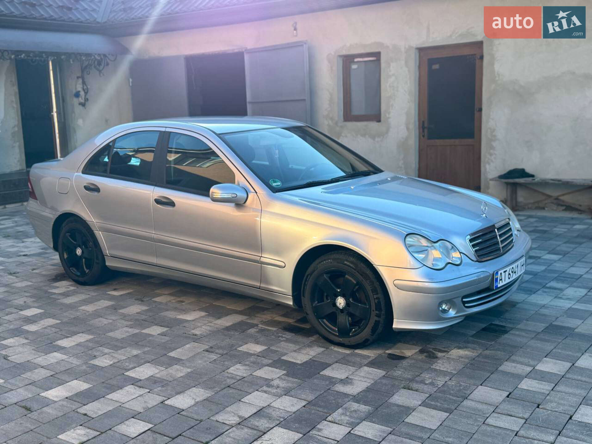 Mercedes-Benz C-Class 2004 VIN WDB2030461A661671 фото оголошення 2 з 25