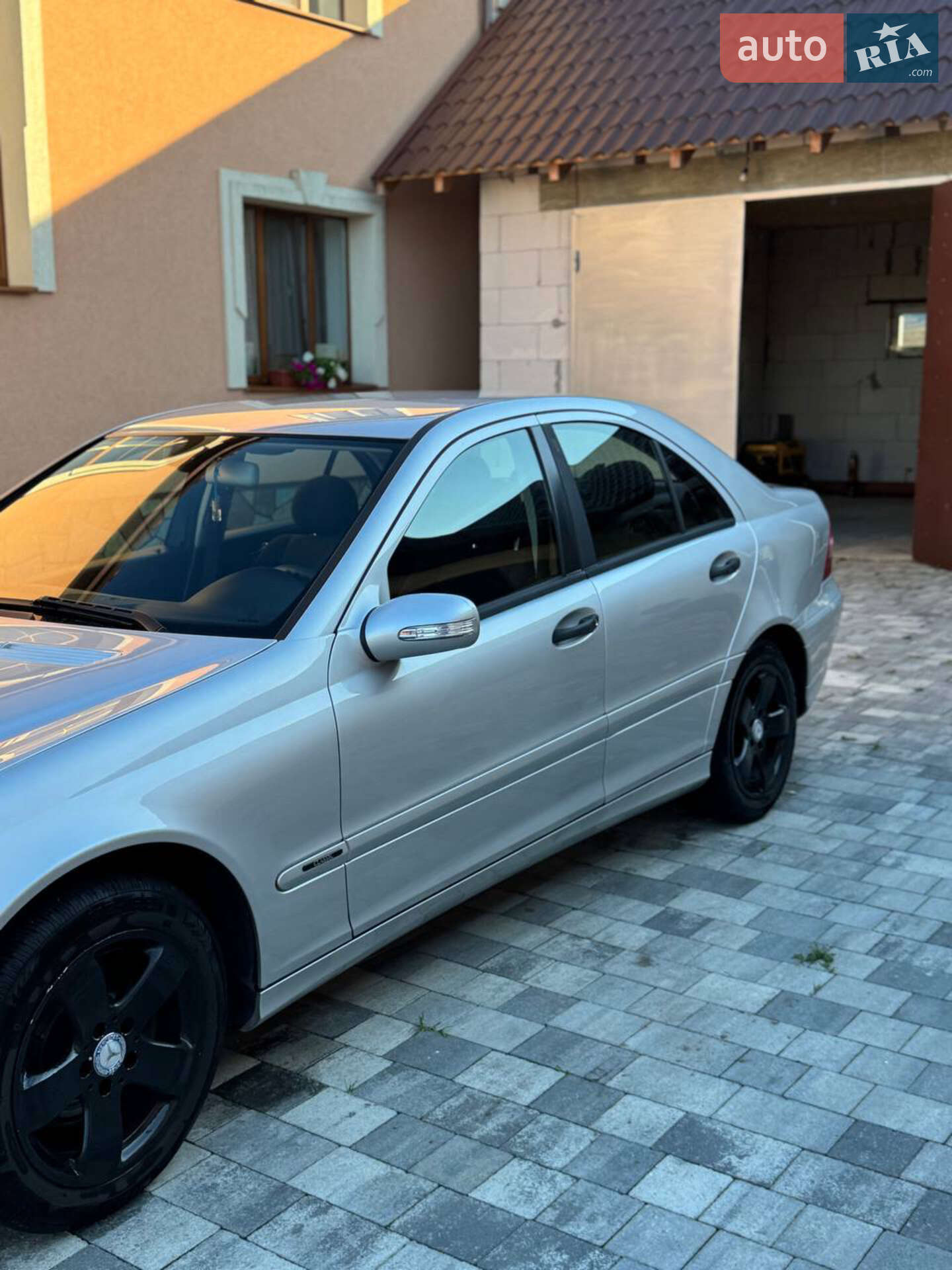 Mercedes-Benz C-Class 2004 VIN WDB2030461A661671 фото оголошення 8 з 25