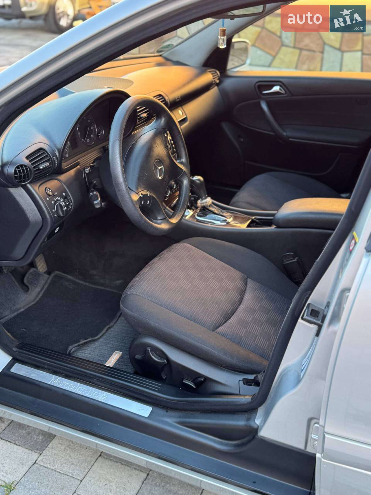 Mercedes-Benz C-Class 2004 VIN WDB2030461A661671 фото оголошення 11 з 25