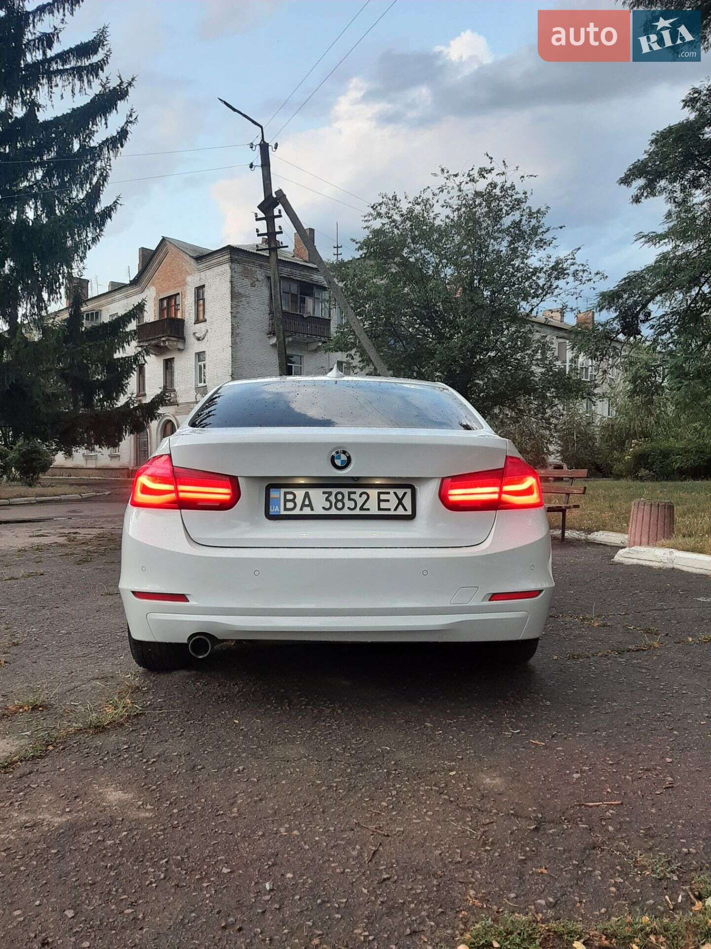 BMW 3 Series 2015 VIN WBA3B1G54FNT06285 фото оголошення 10 з 22