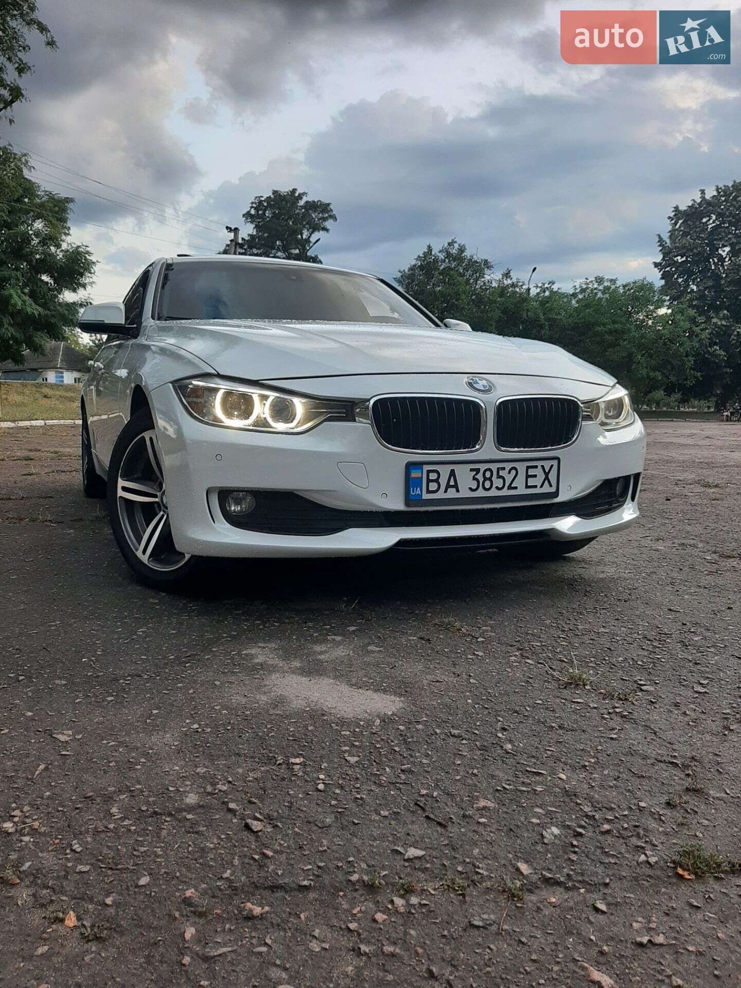 BMW 3 Series 2015 VIN WBA3B1G54FNT06285 фото оголошення 5 з 22