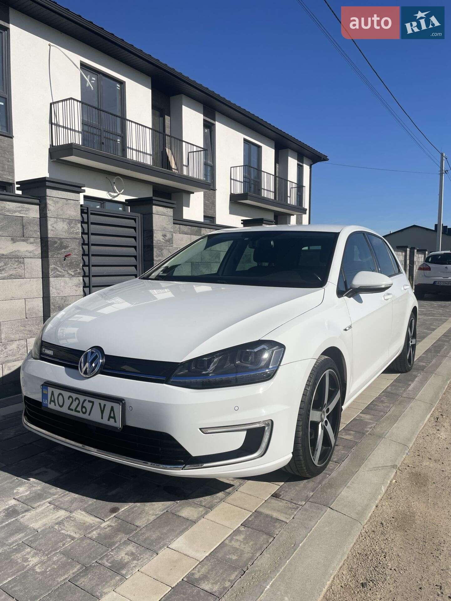 Volkswagen e-Golf 2014 VIN WVWZZZAUZFW903368 фото оголошення 2 з 30