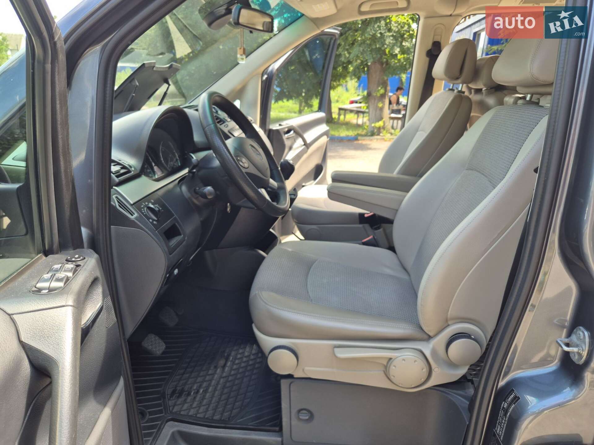 Mercedes-Benz Viano 2013 VIN WDF63981313827102 фото оголошення 19 з 32