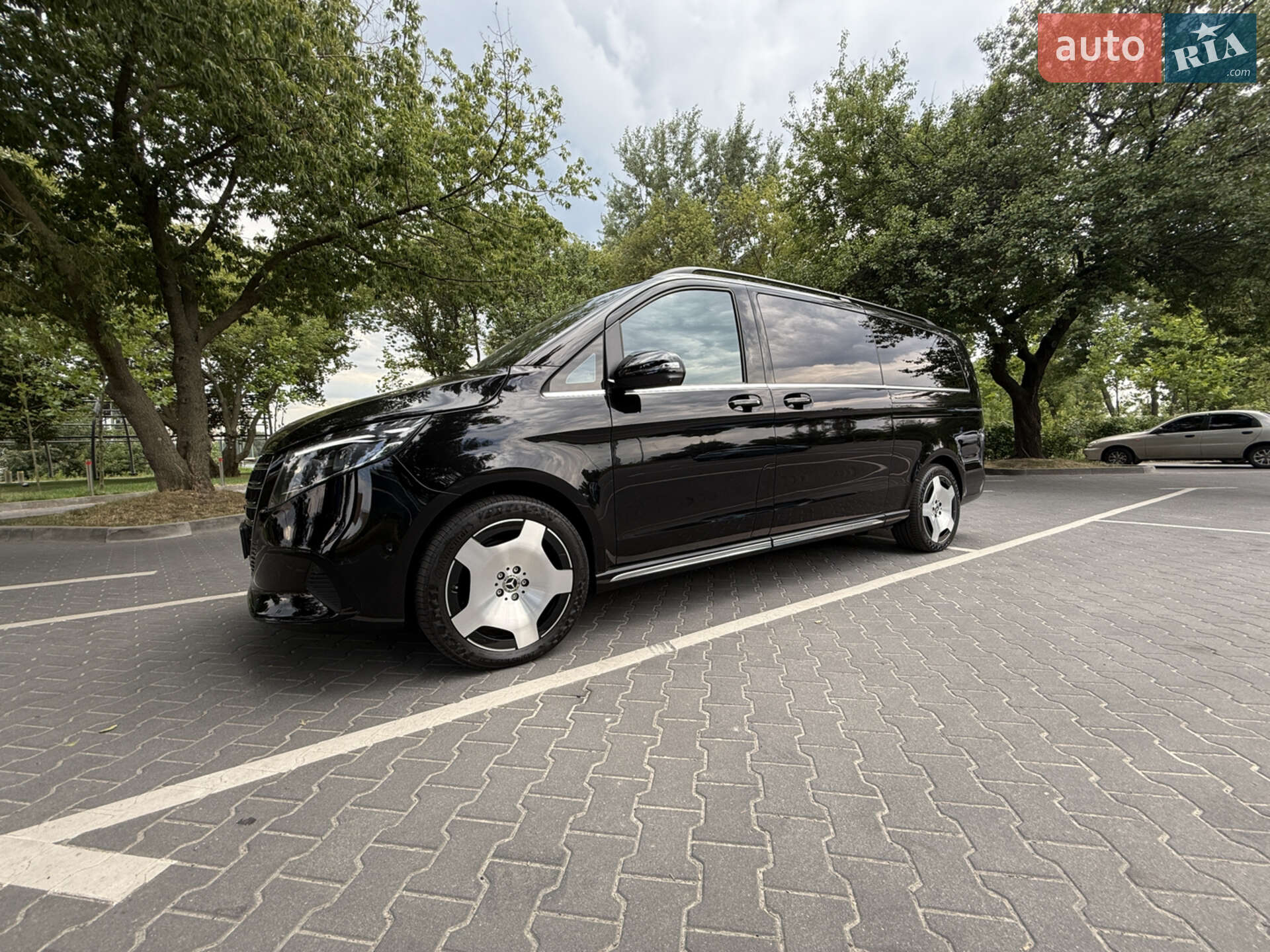 Mercedes-Benz V-Class 2025 VIN W1V447815S4503036 фото оголошення 11 з 46