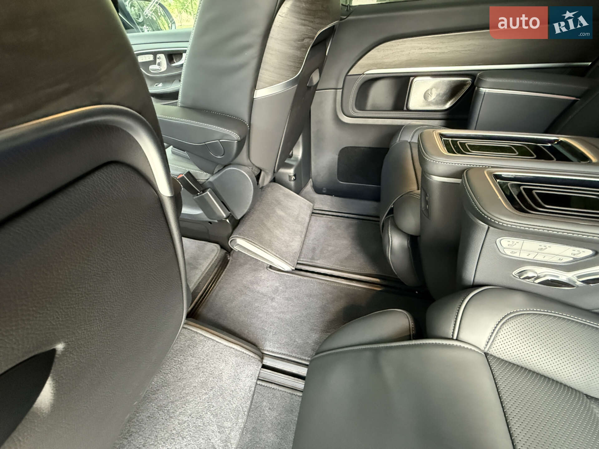Mercedes-Benz V-Class 2025 VIN W1V447815S4503036 фото оголошення 22 з 46