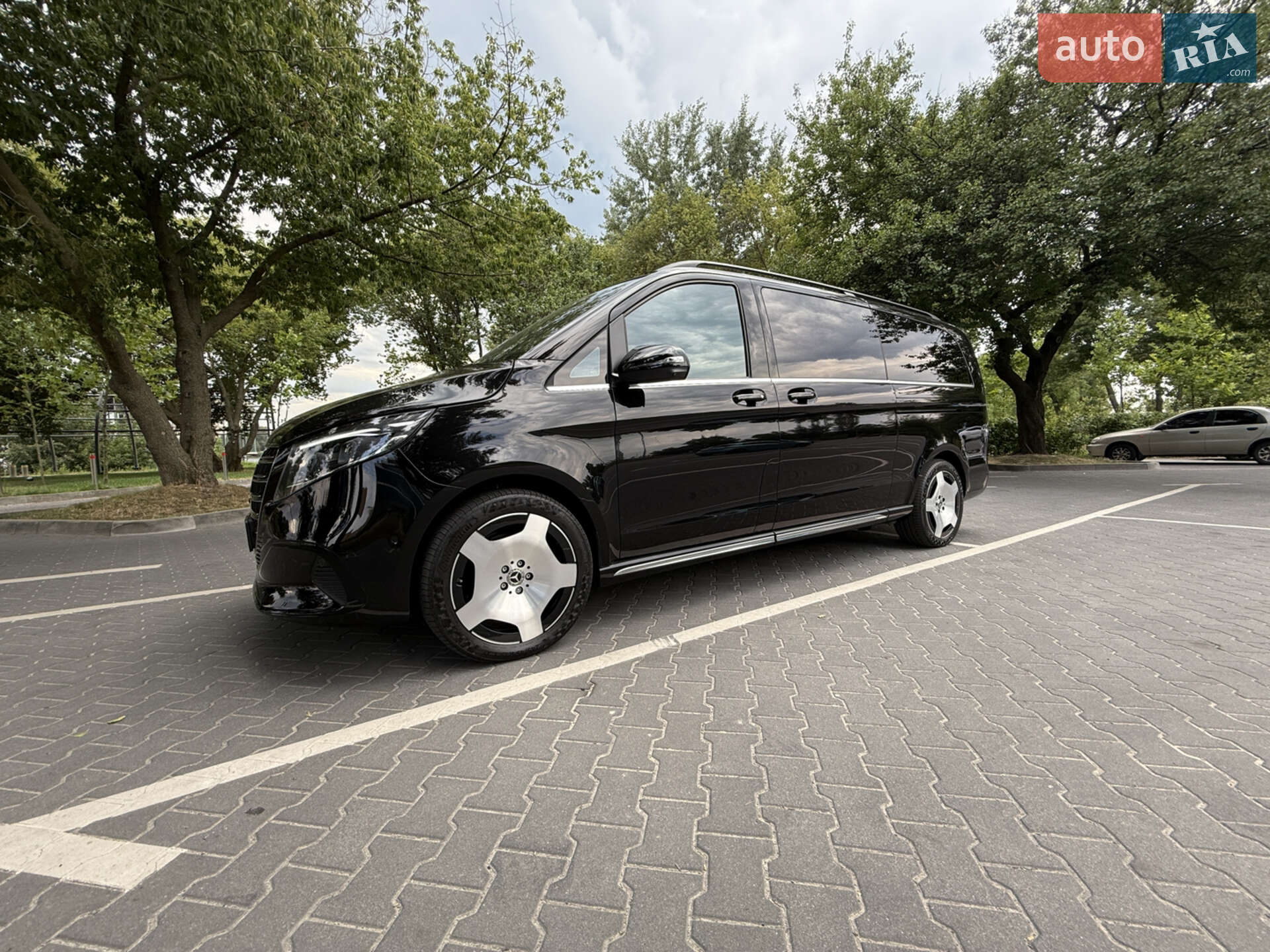 Mercedes-Benz V-Class 2025 VIN W1V447815S4503036 фото оголошення 24 з 46