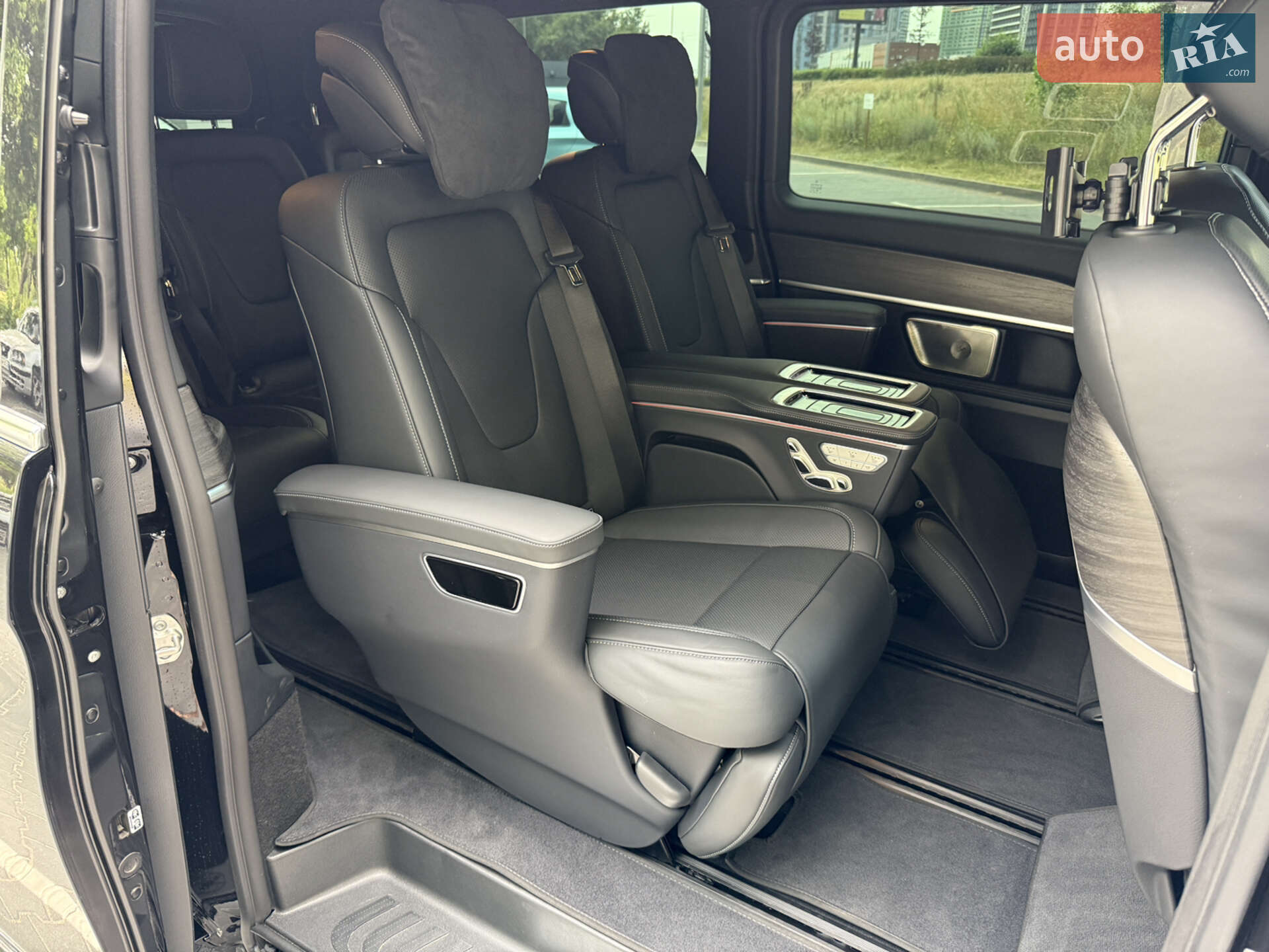 Mercedes-Benz V-Class 2025 VIN W1V447815S4503036 фото оголошення 29 з 46