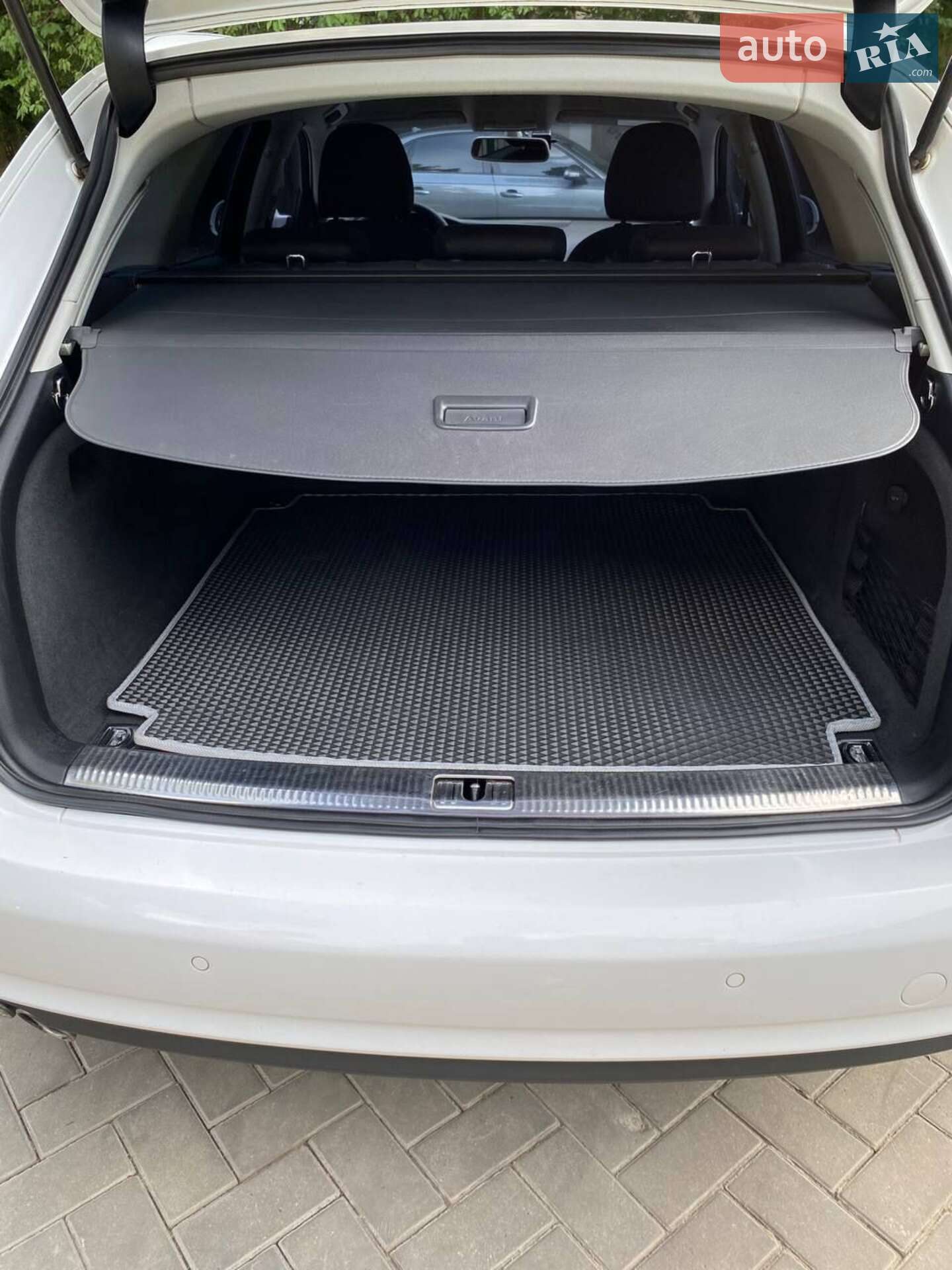 Audi A4 2014 VIN WAUZZZ8K3FA030309 фото оголошення 3 з 19