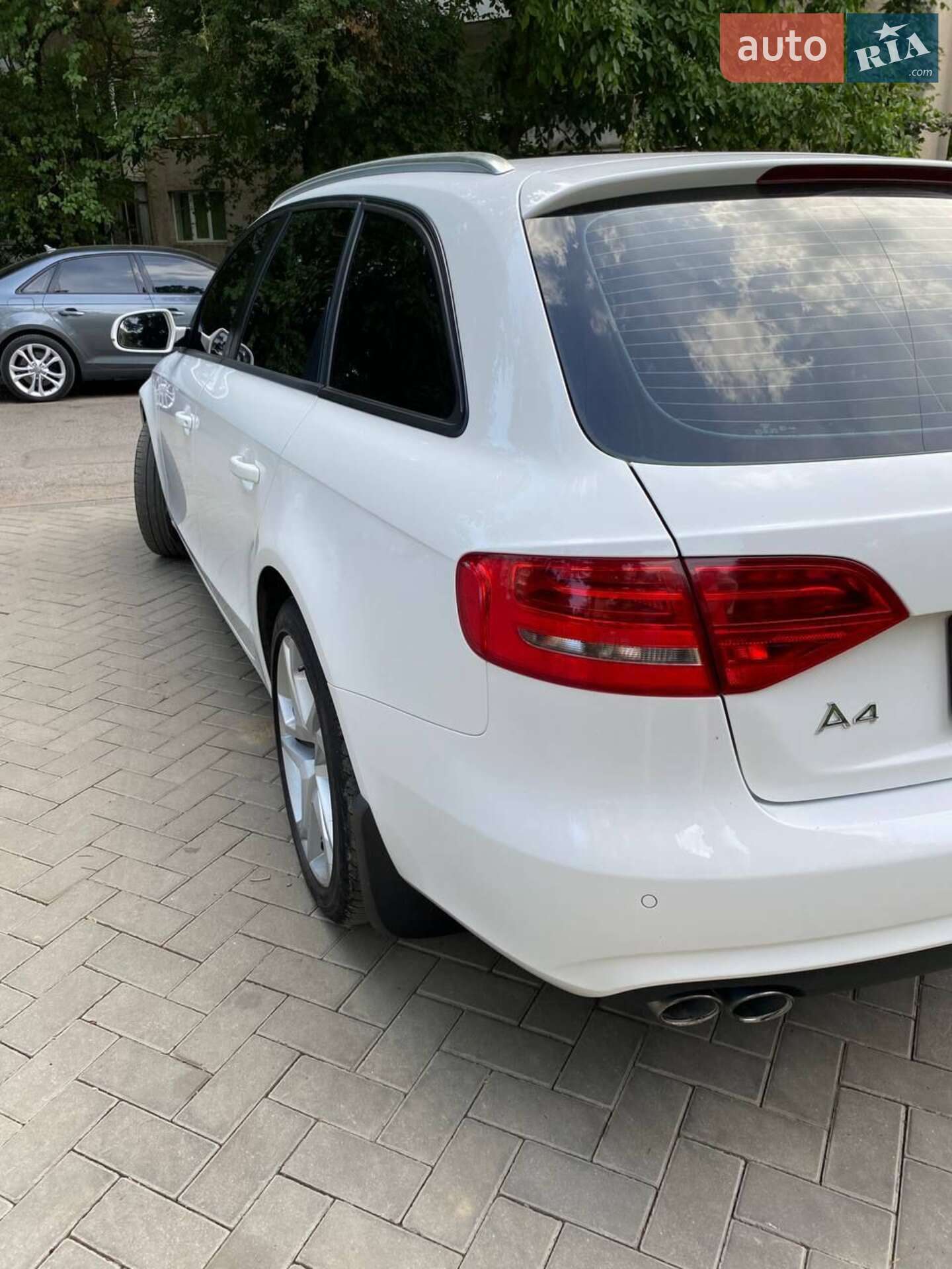 Audi A4 2014 VIN WAUZZZ8K3FA030309 фото оголошення 8 з 19