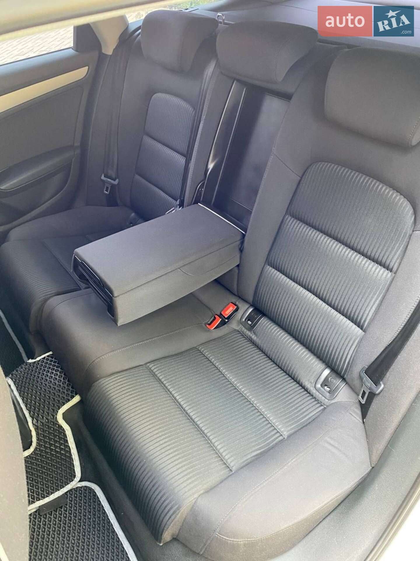 Audi A4 2014 VIN WAUZZZ8K3FA030309 фото оголошення 15 з 19