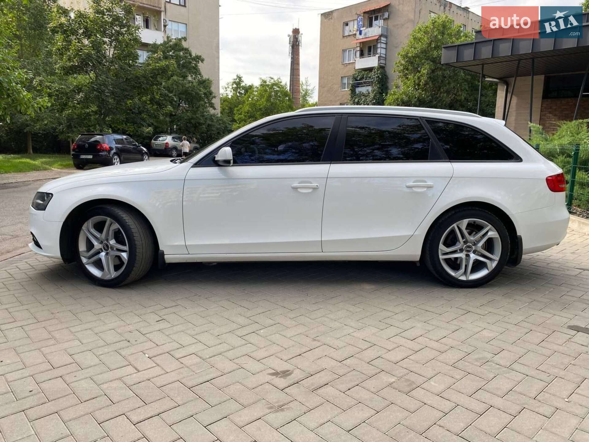 Audi A4 2014 VIN WAUZZZ8K3FA030309 фото оголошення 16 з 19